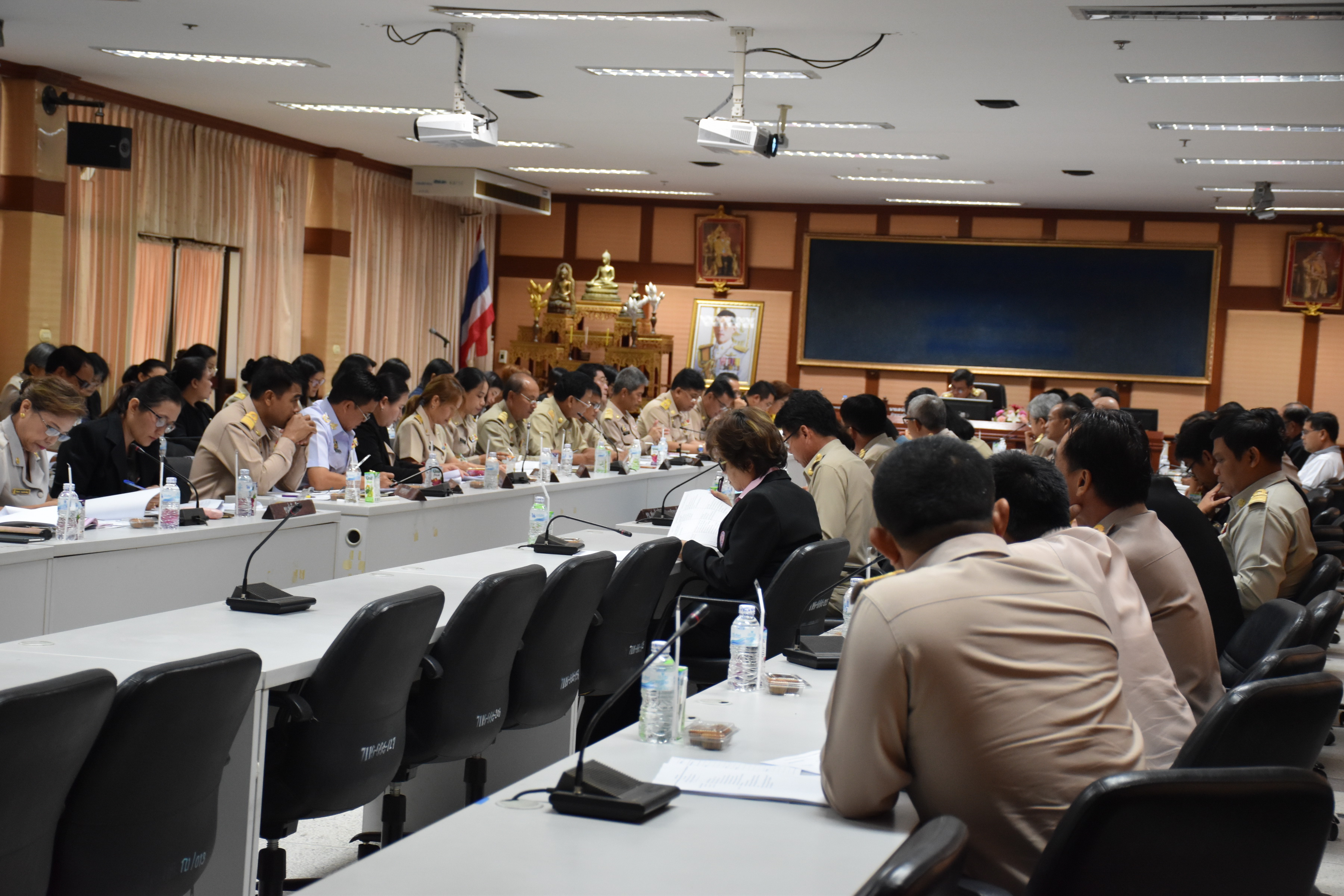 13 พฤศจิกายน 2560 การประชุมคณะกรรมการประสานและขับเคลื่อนนโยบายสานพลังประชารัฐ ประจำจังหวัดมหาสารคาม (คสป.) และผู้มีส่วนเกี่ยวข้อง ครั้งที่ 1/2561