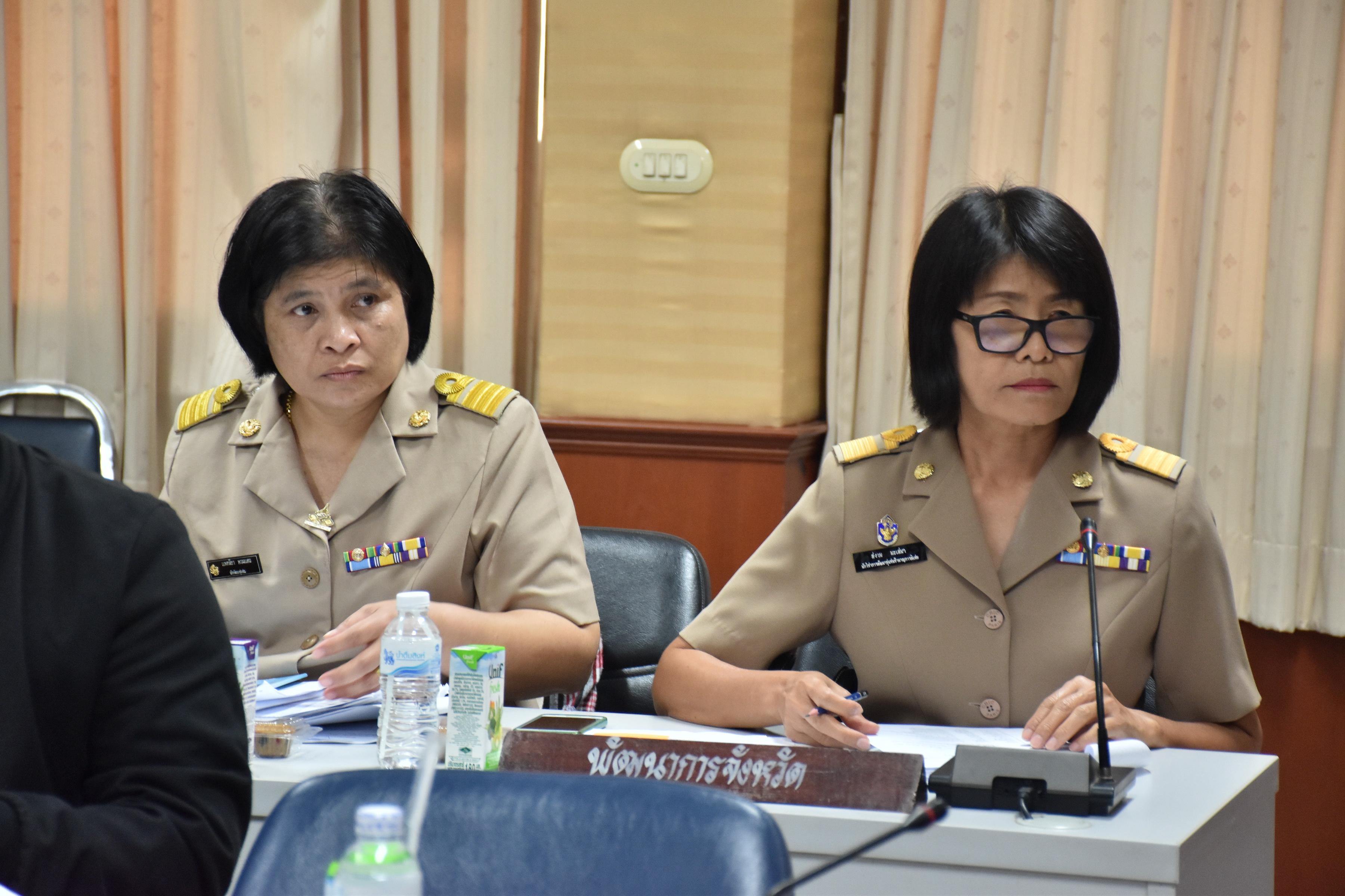 13 พฤศจิกายน 2560 การประชุมคณะกรรมการประสานและขับเคลื่อนนโยบายสานพลังประชารัฐ ประจำจังหวัดมหาสารคาม (คสป.) และผู้มีส่วนเกี่ยวข้อง ครั้งที่ 1/2561