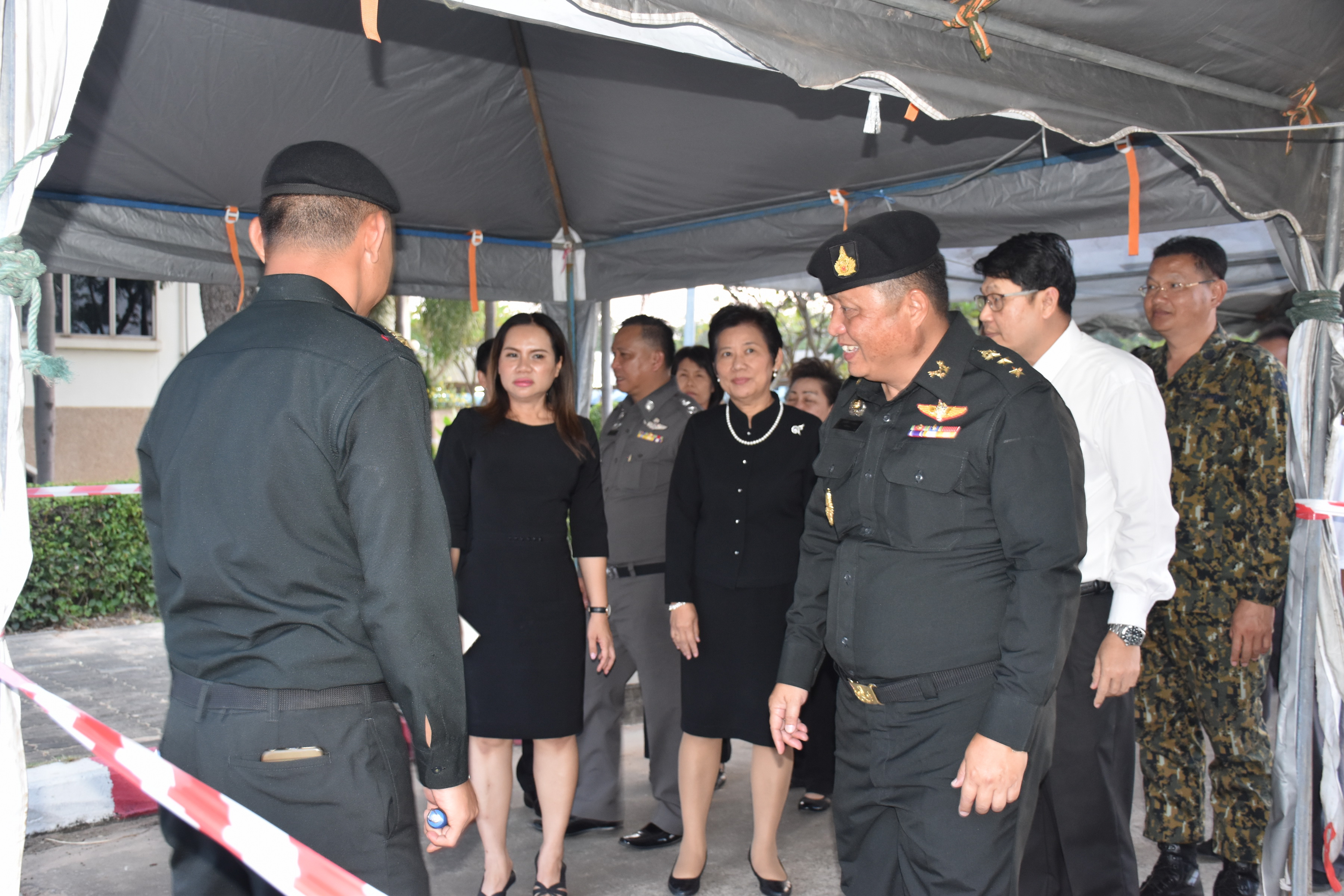 25 ตุลาคม 2560  นายทวี เสริมภักดีกุล รองผู้ว่าราชการจังหวัดมหาสารคาม ร่วมกับคณะกองกำลังรักษาความสงบเรียบร้อยจังหวัดมหาสารคาม และคณะทำงานดอกไม้จันทน์