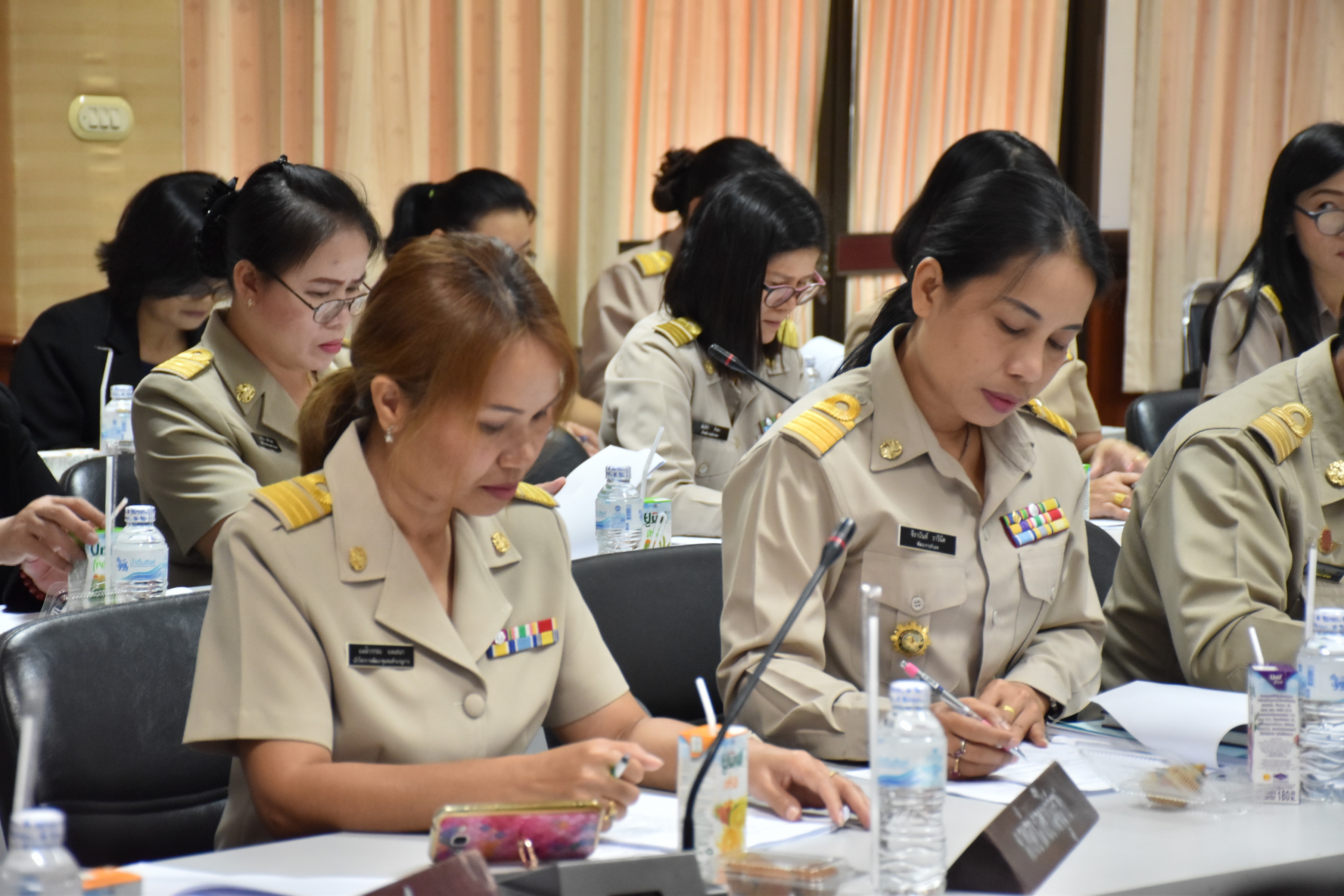 13 พฤศจิกายน 2560 การประชุมคณะกรรมการประสานและขับเคลื่อนนโยบายสานพลังประชารัฐ ประจำจังหวัดมหาสารคาม (คสป.) และผู้มีส่วนเกี่ยวข้อง ครั้งที่ 1/2561