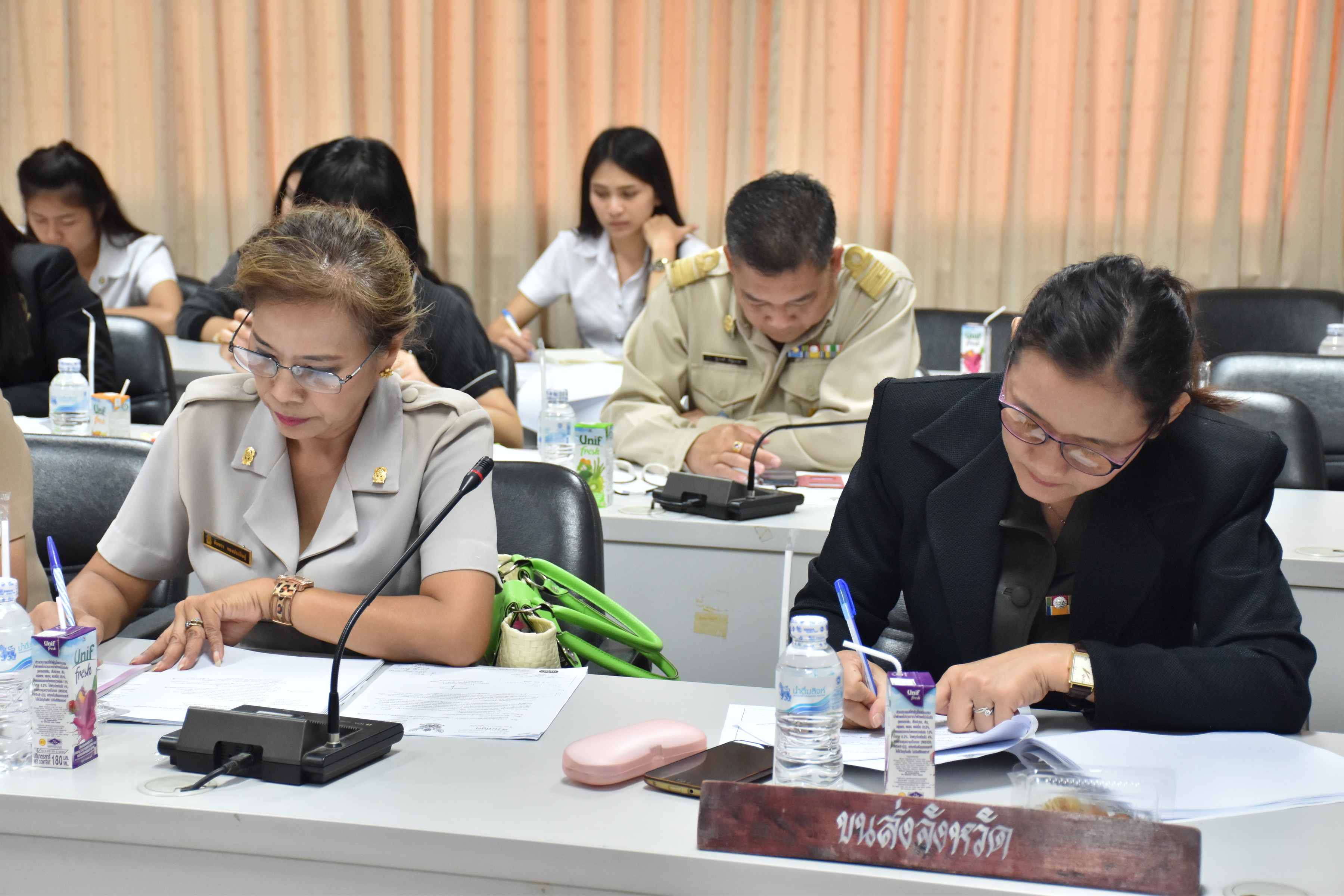 13 พฤศจิกายน 2560 การประชุมคณะกรรมการประสานและขับเคลื่อนนโยบายสานพลังประชารัฐ ประจำจังหวัดมหาสารคาม (คสป.) และผู้มีส่วนเกี่ยวข้อง ครั้งที่ 1/2561