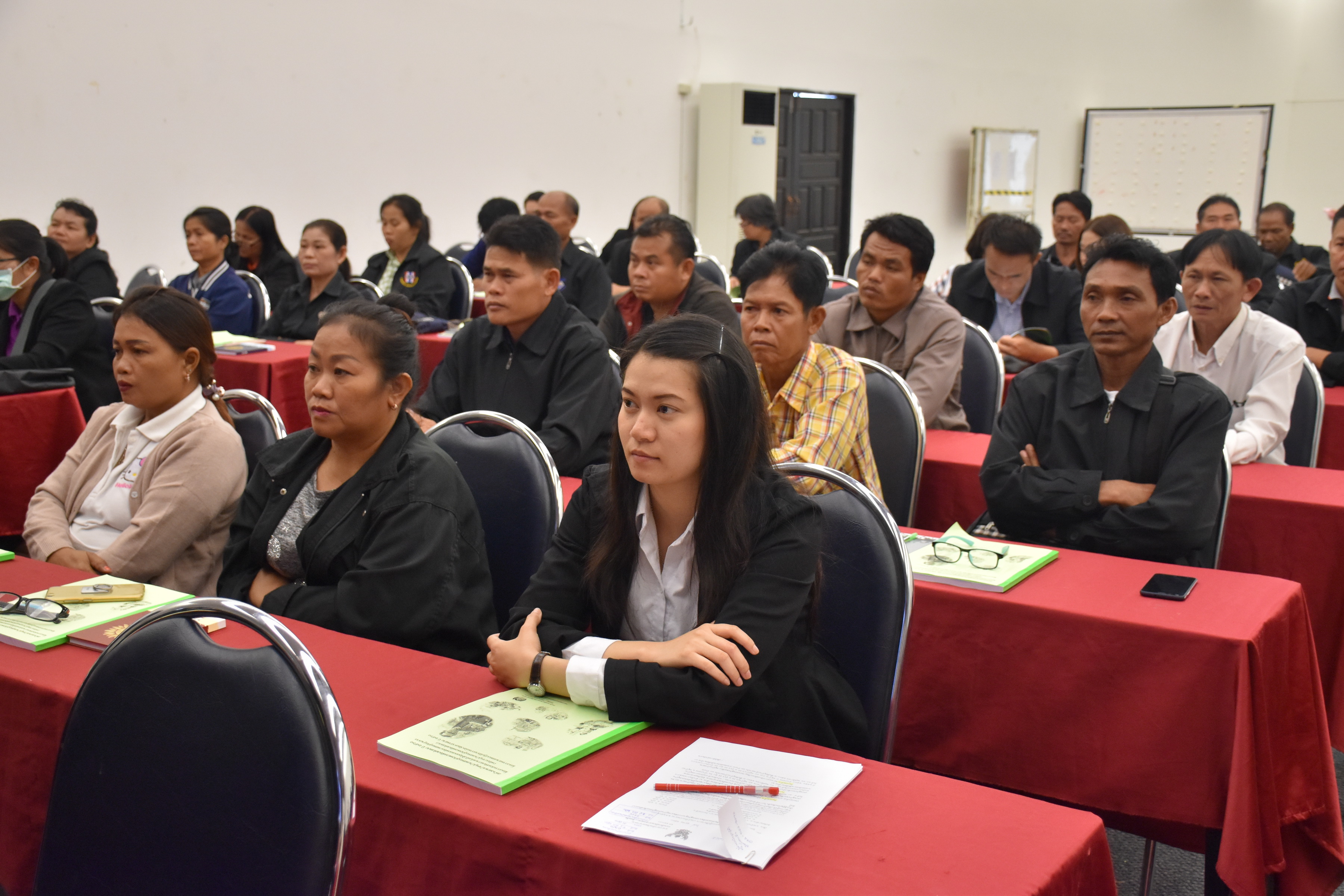 8 พฤศจิกายน 2560 โครงการส่งเสริมความเข้มแข็งให้ชุมชนและพัฒนาเศรษฐกิจฐานราก กิจกรรม : สร้างแกนนำหมู่บ้านเศรษฐกิจพอเพียงต้นแบบ ปี 2561
