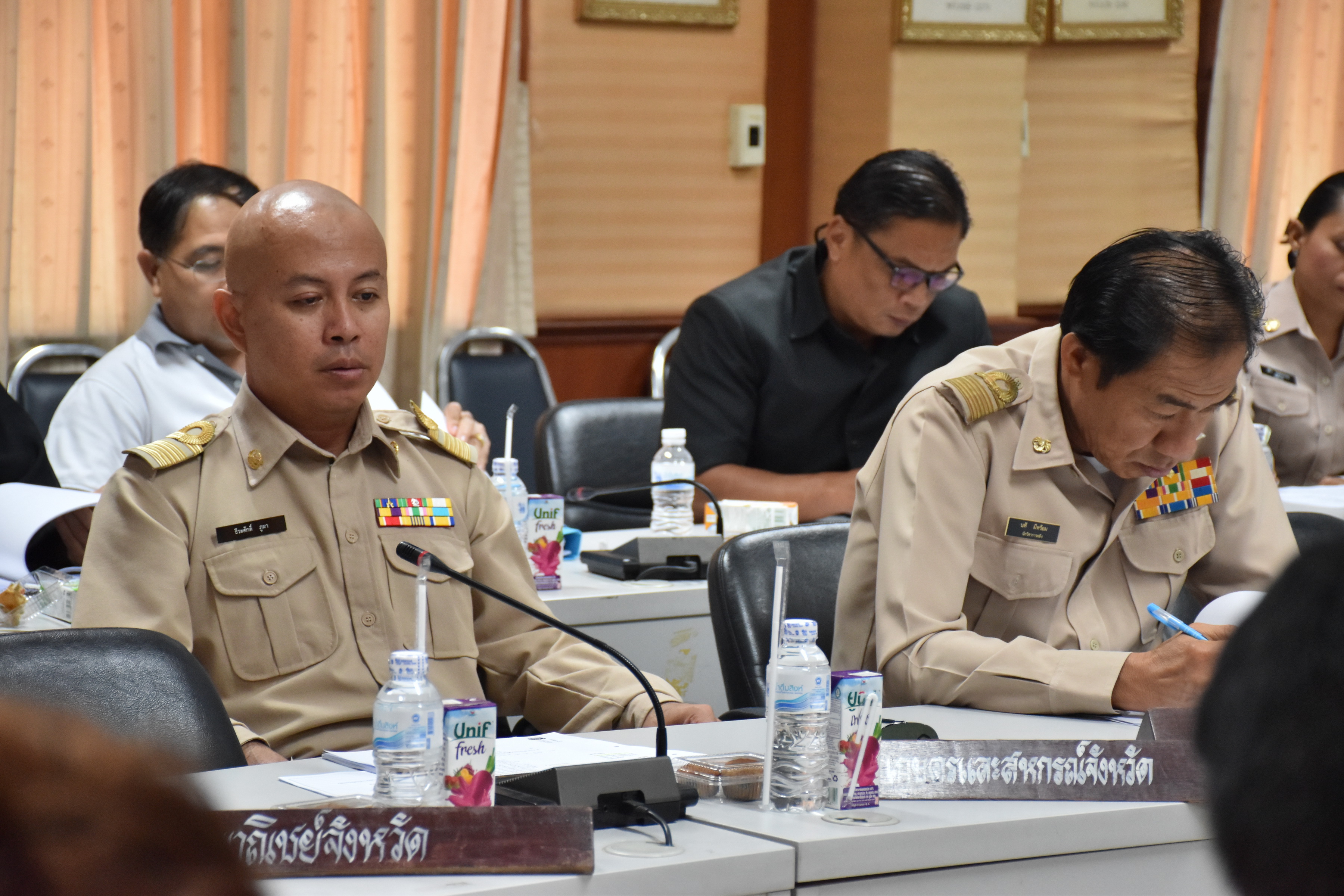 13 พฤศจิกายน 2560 การประชุมคณะกรรมการประสานและขับเคลื่อนนโยบายสานพลังประชารัฐ ประจำจังหวัดมหาสารคาม (คสป.) และผู้มีส่วนเกี่ยวข้อง ครั้งที่ 1/2561