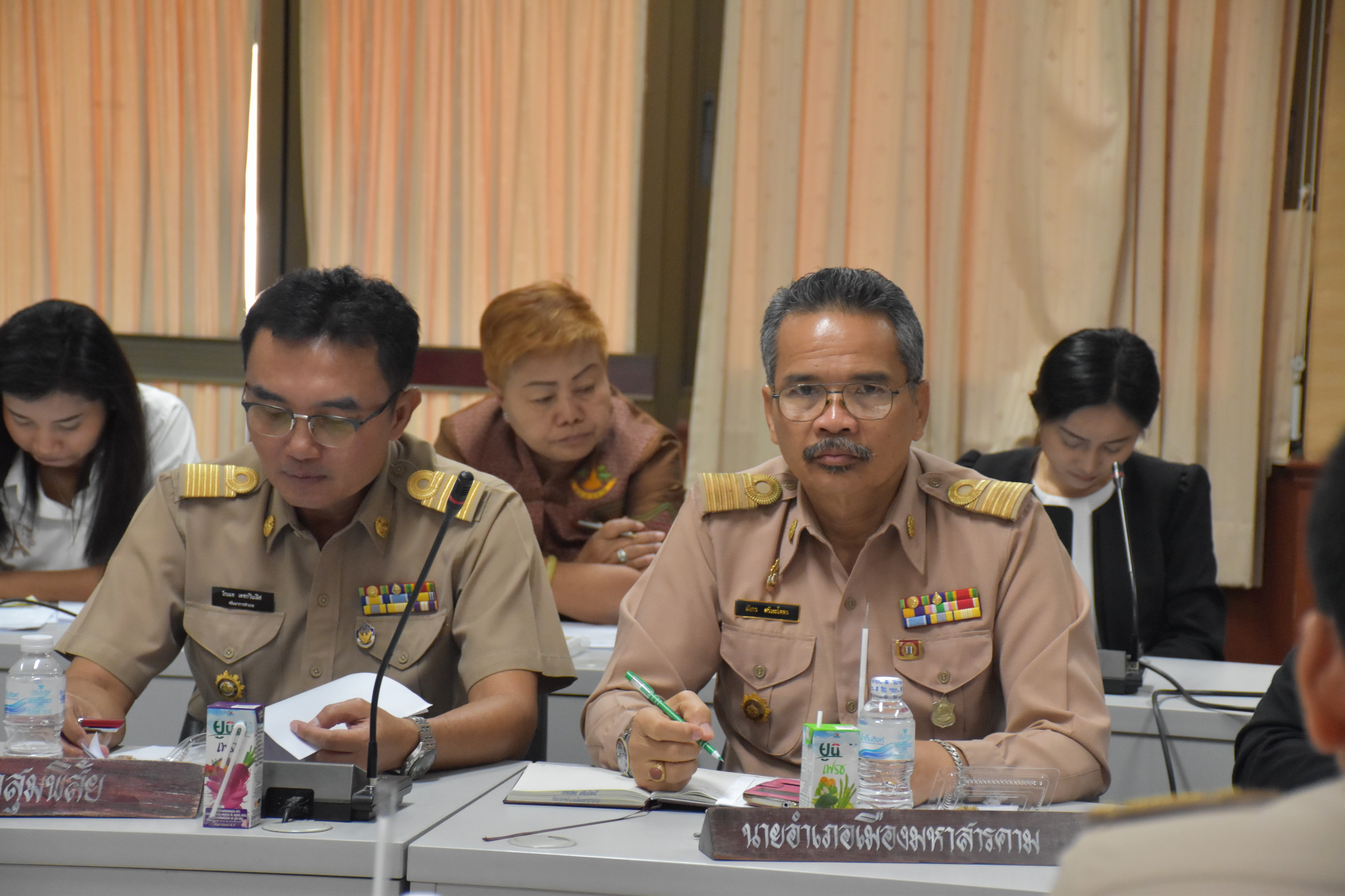 13 พฤศจิกายน 2560 การประชุมคณะกรรมการประสานและขับเคลื่อนนโยบายสานพลังประชารัฐ ประจำจังหวัดมหาสารคาม (คสป.) และผู้มีส่วนเกี่ยวข้อง ครั้งที่ 1/2561