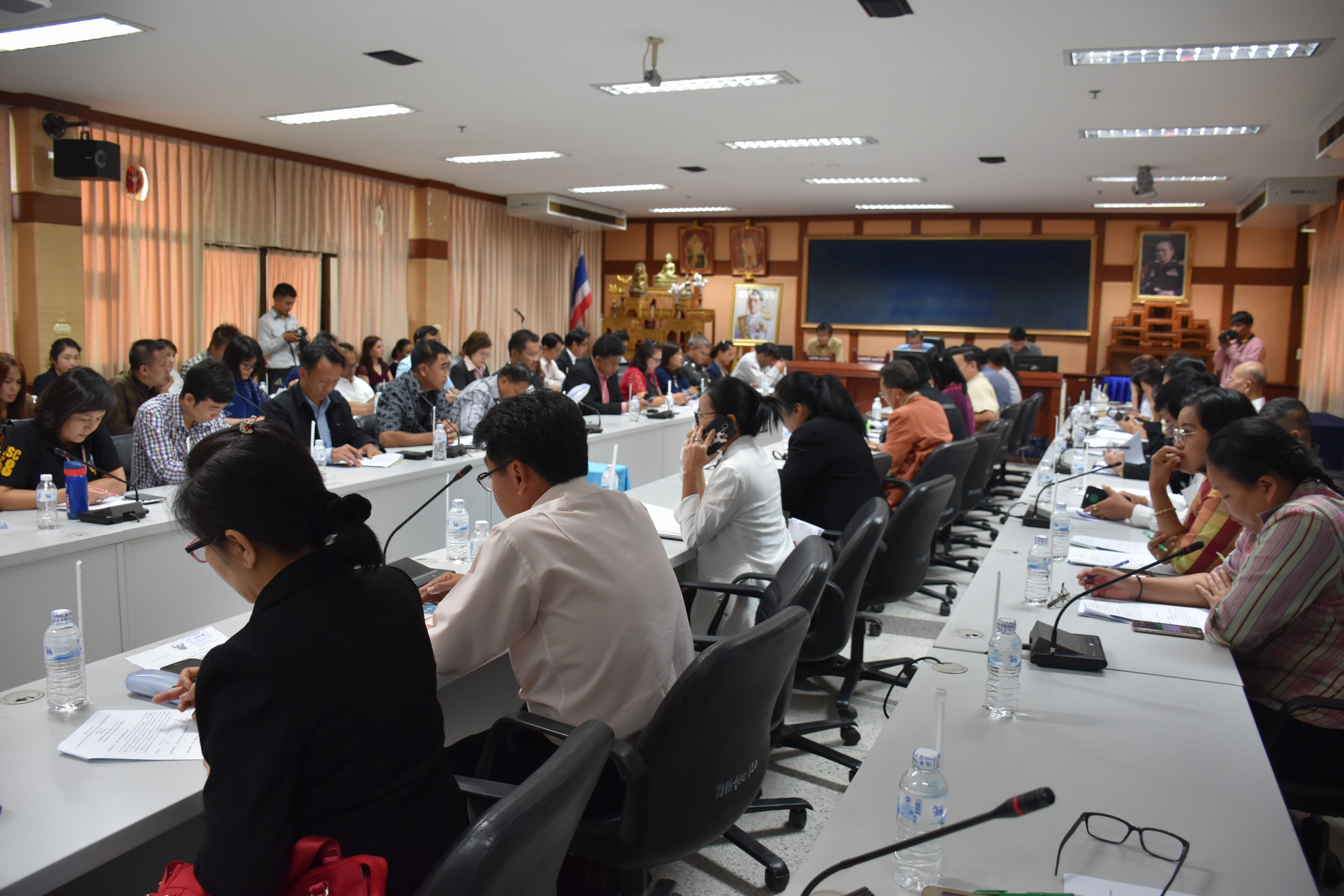 23 พฤศจิกายน 2560 การประชุมคณะกรรมการจัดงานประเพณีบุญเบิกฟ้ามหาสารคามและงานกาชาดจังหวัดมหาสารคาม ประจำปี 2561 ครั้งที่ 1/2560