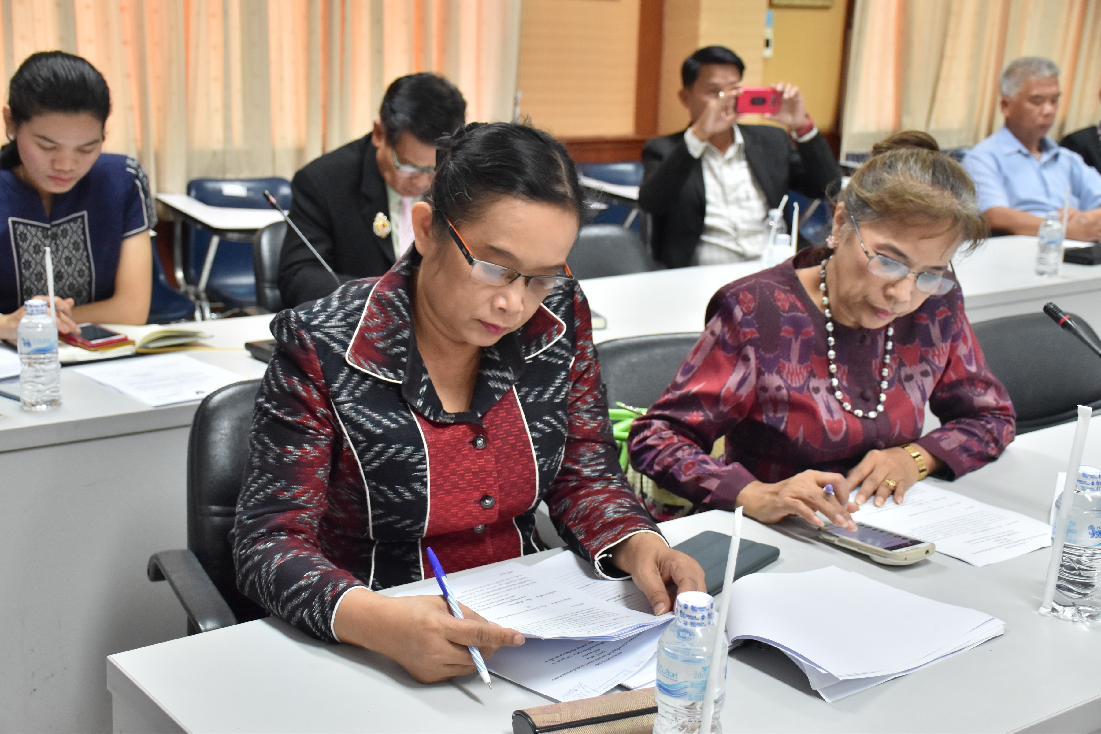 23 พฤศจิกายน 2560 การประชุมคณะกรรมการจัดงานประเพณีบุญเบิกฟ้ามหาสารคามและงานกาชาดจังหวัดมหาสารคาม ประจำปี 2561 ครั้งที่ 1/2560