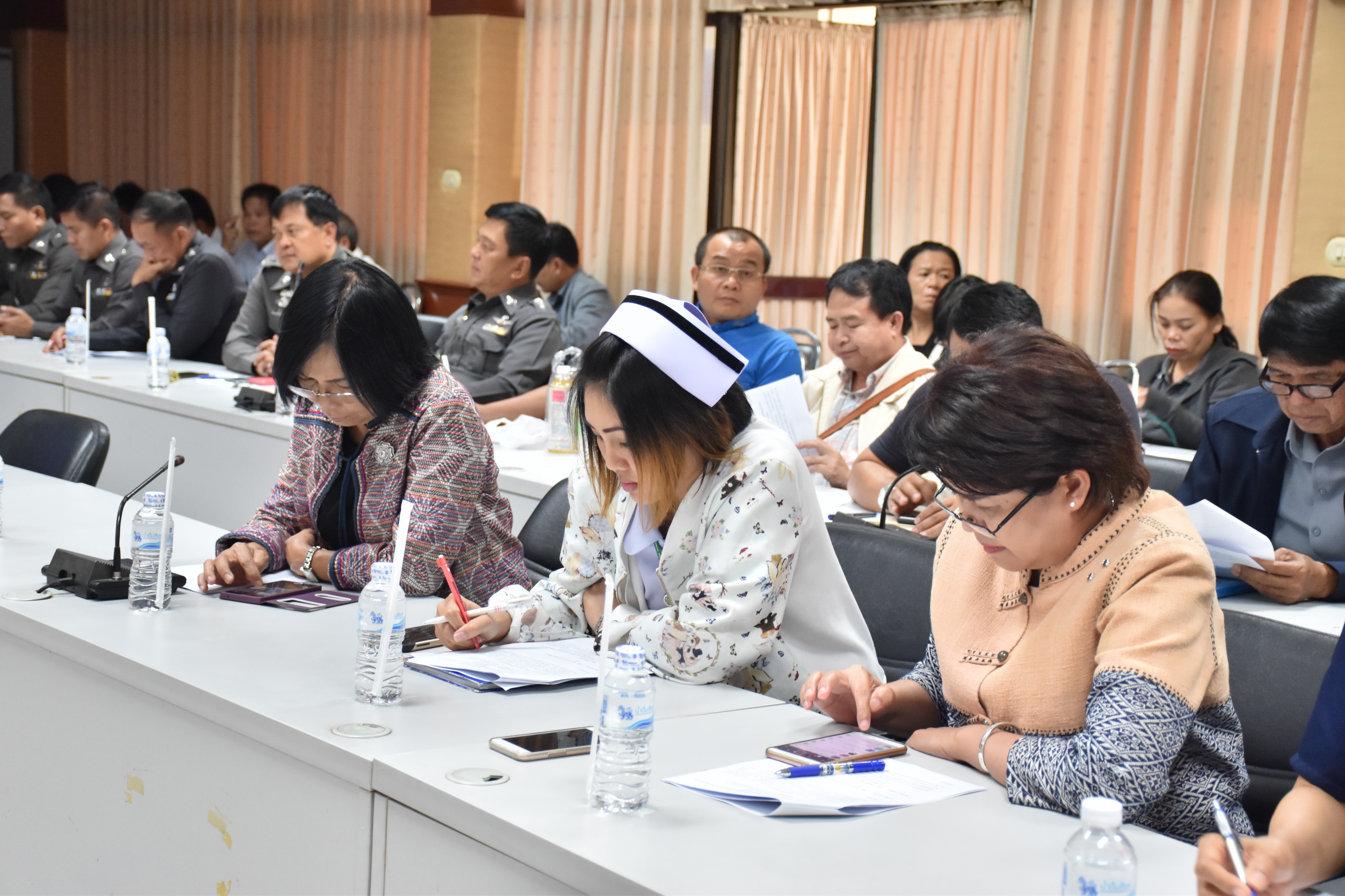23 พฤศจิกายน 2560 การประชุมคณะกรรมการจัดงานประเพณีบุญเบิกฟ้ามหาสารคามและงานกาชาดจังหวัดมหาสารคาม ประจำปี 2561 ครั้งที่ 1/2560