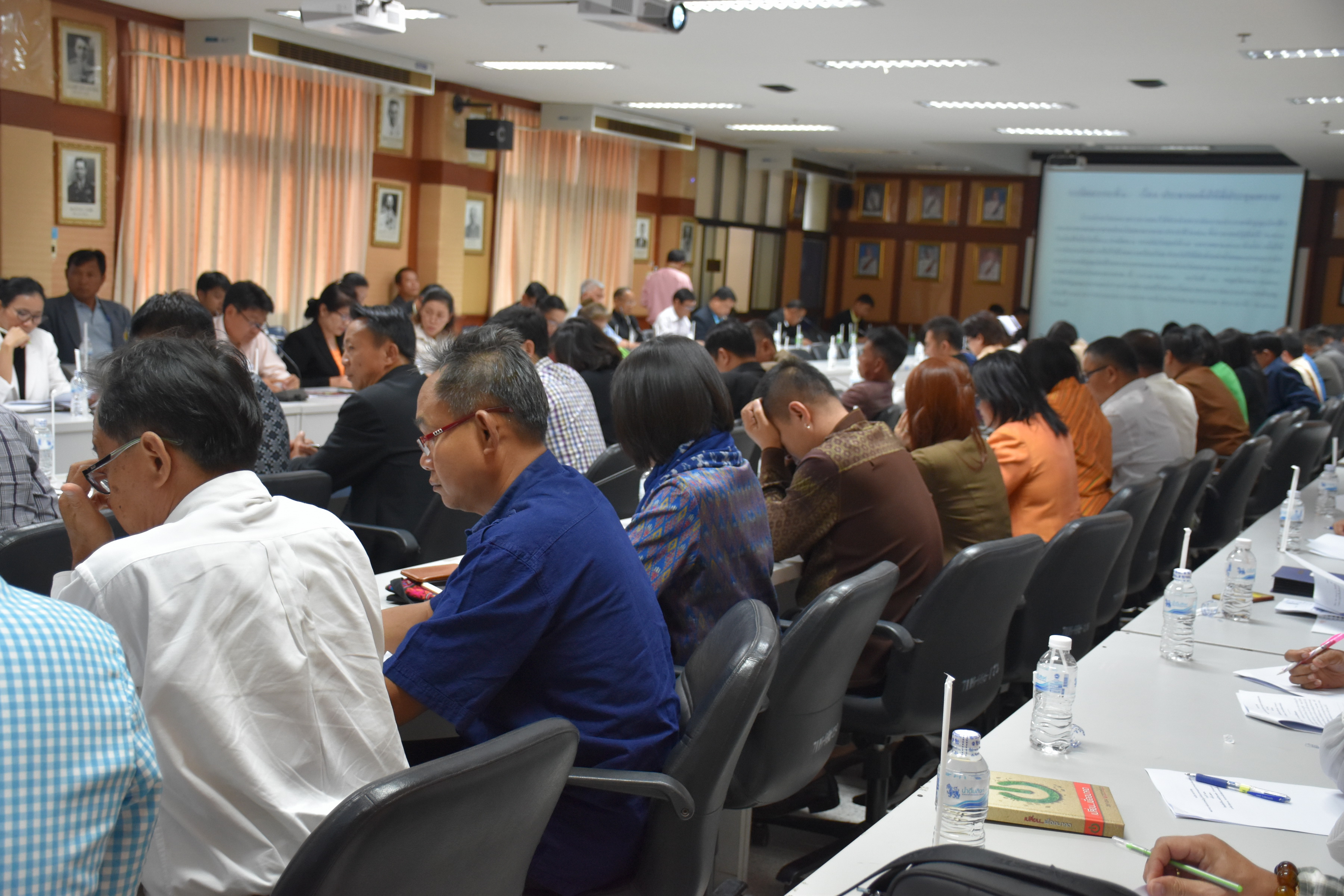 23 พฤศจิกายน 2560 การประชุมคณะกรรมการจัดงานประเพณีบุญเบิกฟ้ามหาสารคามและงานกาชาดจังหวัดมหาสารคาม ประจำปี 2561 ครั้งที่ 1/2560