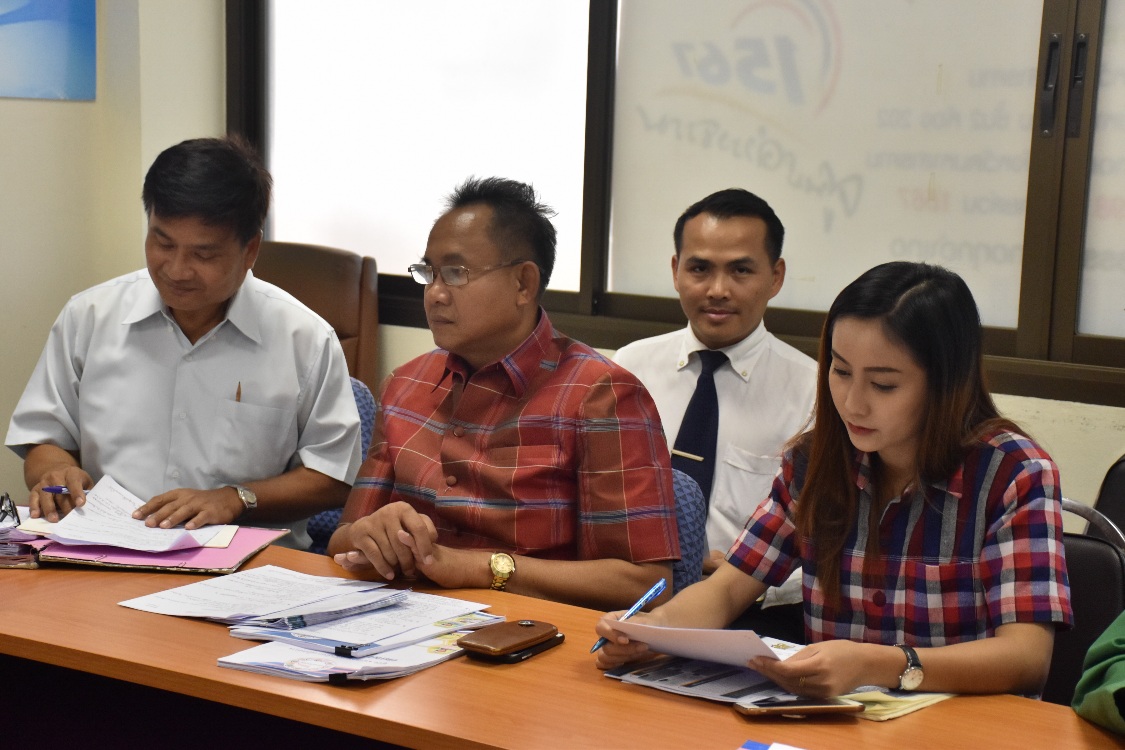 9 พฤศจิกายน 2560 การประชุมหน่วยงานที่เกี่ยวข้องเพื่อเตรียมความพร้อมการลงทะเบียนผู้ประกอบการ ตามโครงการตลาดประชารัฐ