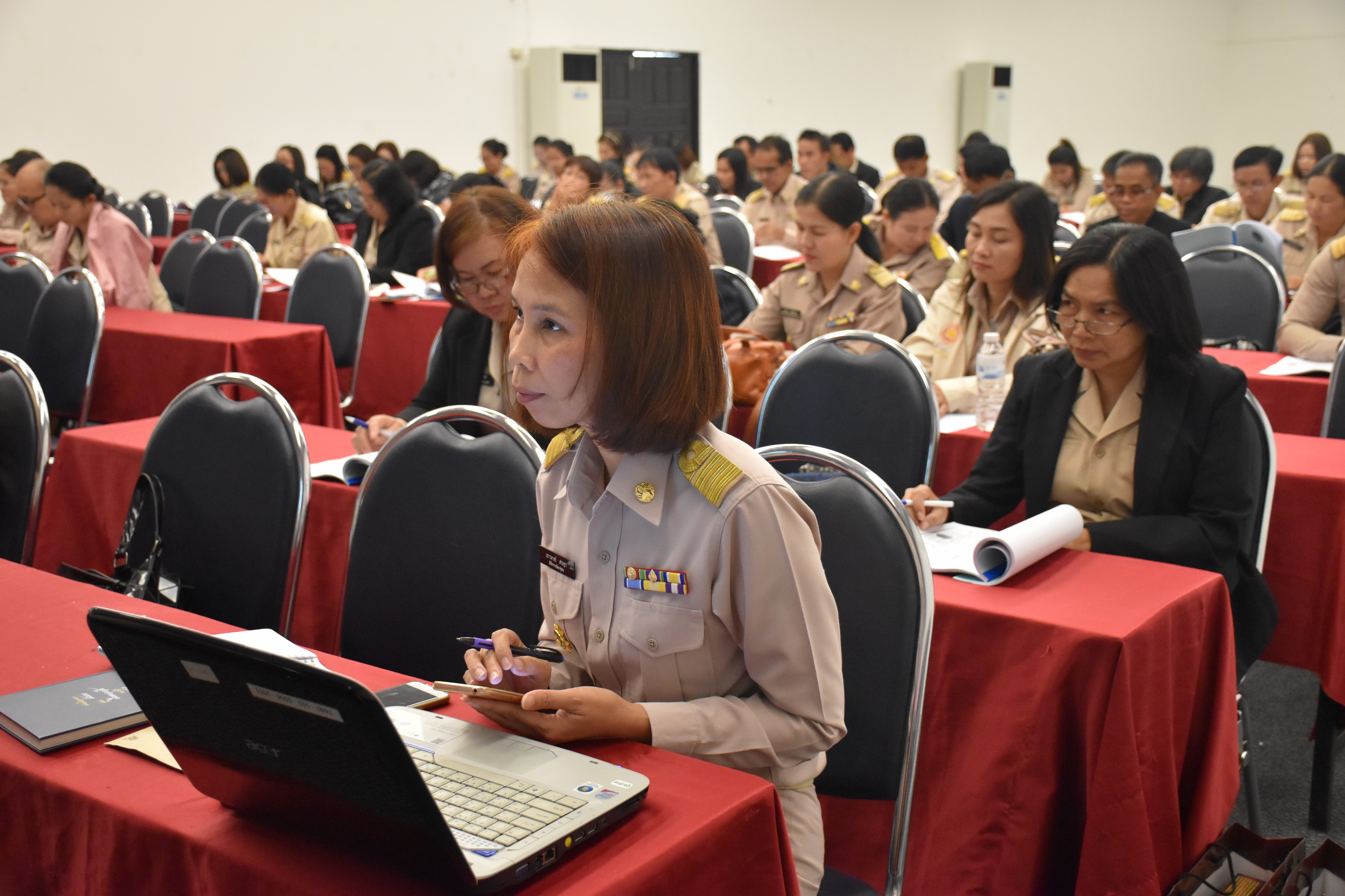 6 พฤศจิกายน 2560 เวลา 09.00 น. สำนักงานพัฒนาชุมชนจังหวัดมหาสารคาม จัดโครงการประชุมเชิงปฏิบัติการมอบนโยบายเพื่อเพิ่มประสิทธิภาพการขับเคลื่อนยุทธศาสตร์ กรมการพัฒนาชุมชน ประจำปีงบประมาณ พ.ศ.2561
