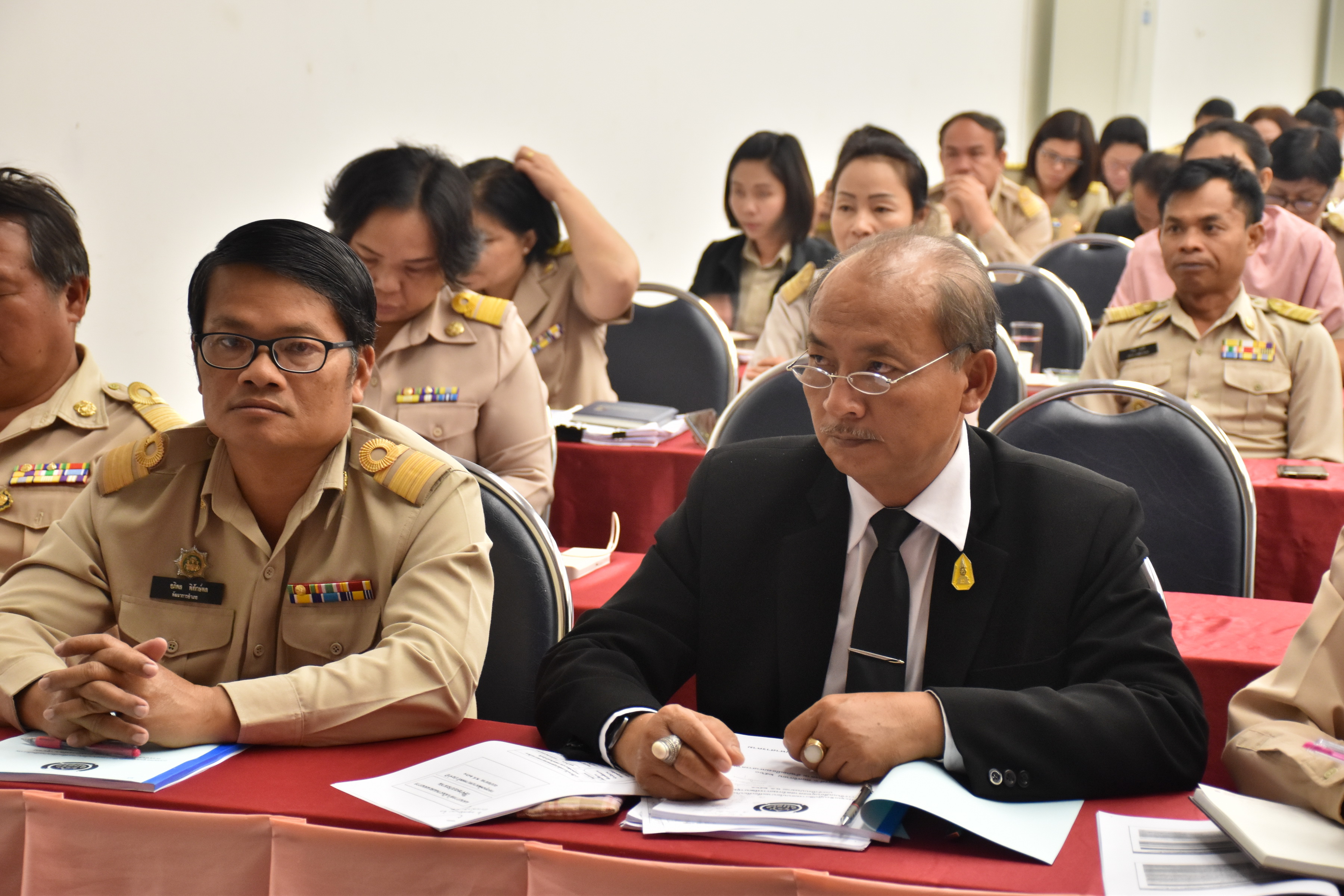 6 พฤศจิกายน 2560 เวลา 09.00 น. สำนักงานพัฒนาชุมชนจังหวัดมหาสารคาม จัดโครงการประชุมเชิงปฏิบัติการมอบนโยบายเพื่อเพิ่มประสิทธิภาพการขับเคลื่อนยุทธศาสตร์ กรมการพัฒนาชุมชน ประจำปีงบประมาณ พ.ศ.2561