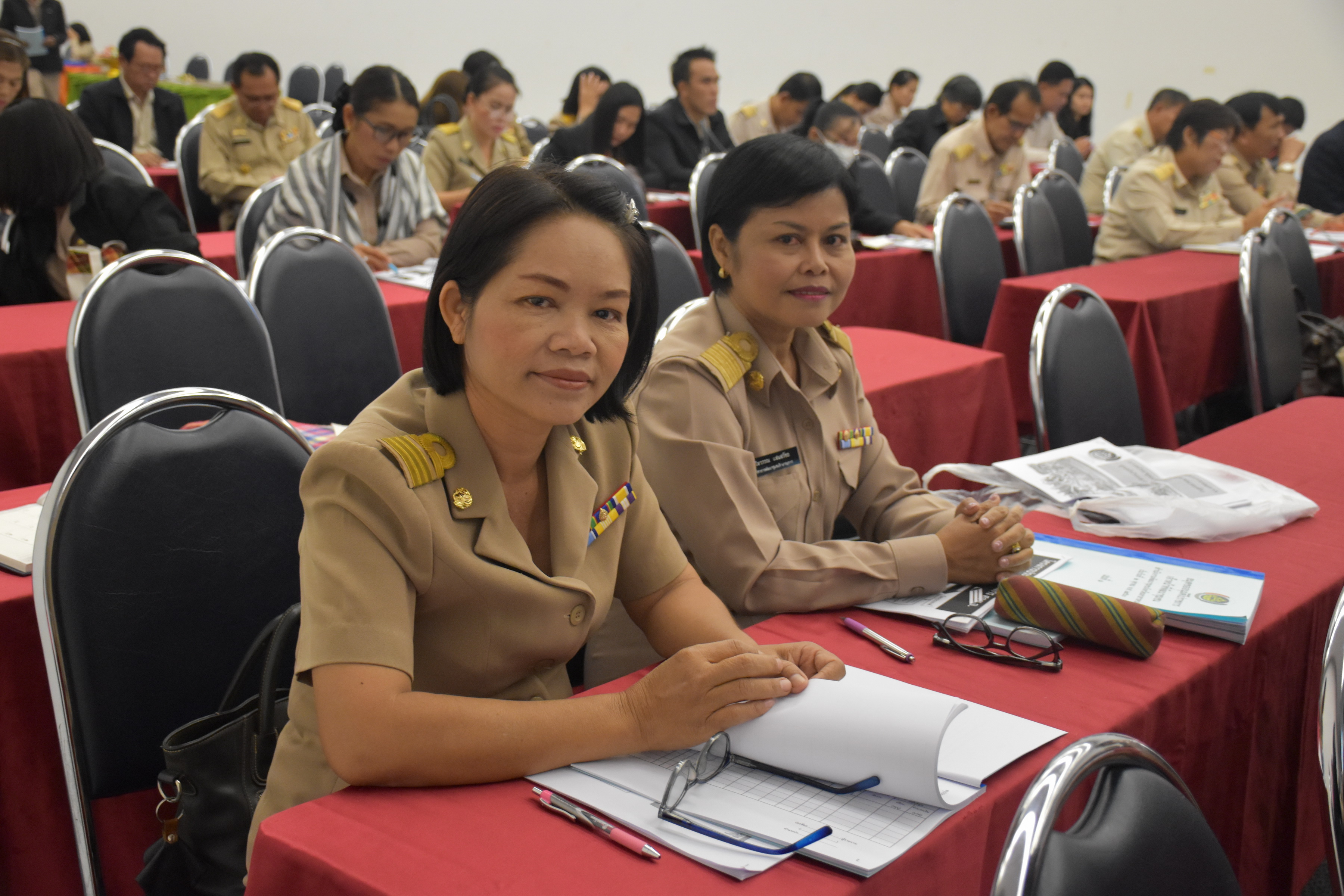 6 พฤศจิกายน 2560 เวลา 09.00 น. สำนักงานพัฒนาชุมชนจังหวัดมหาสารคาม จัดโครงการประชุมเชิงปฏิบัติการมอบนโยบายเพื่อเพิ่มประสิทธิภาพการขับเคลื่อนยุทธศาสตร์ กรมการพัฒนาชุมชน ประจำปีงบประมาณ พ.ศ.2561