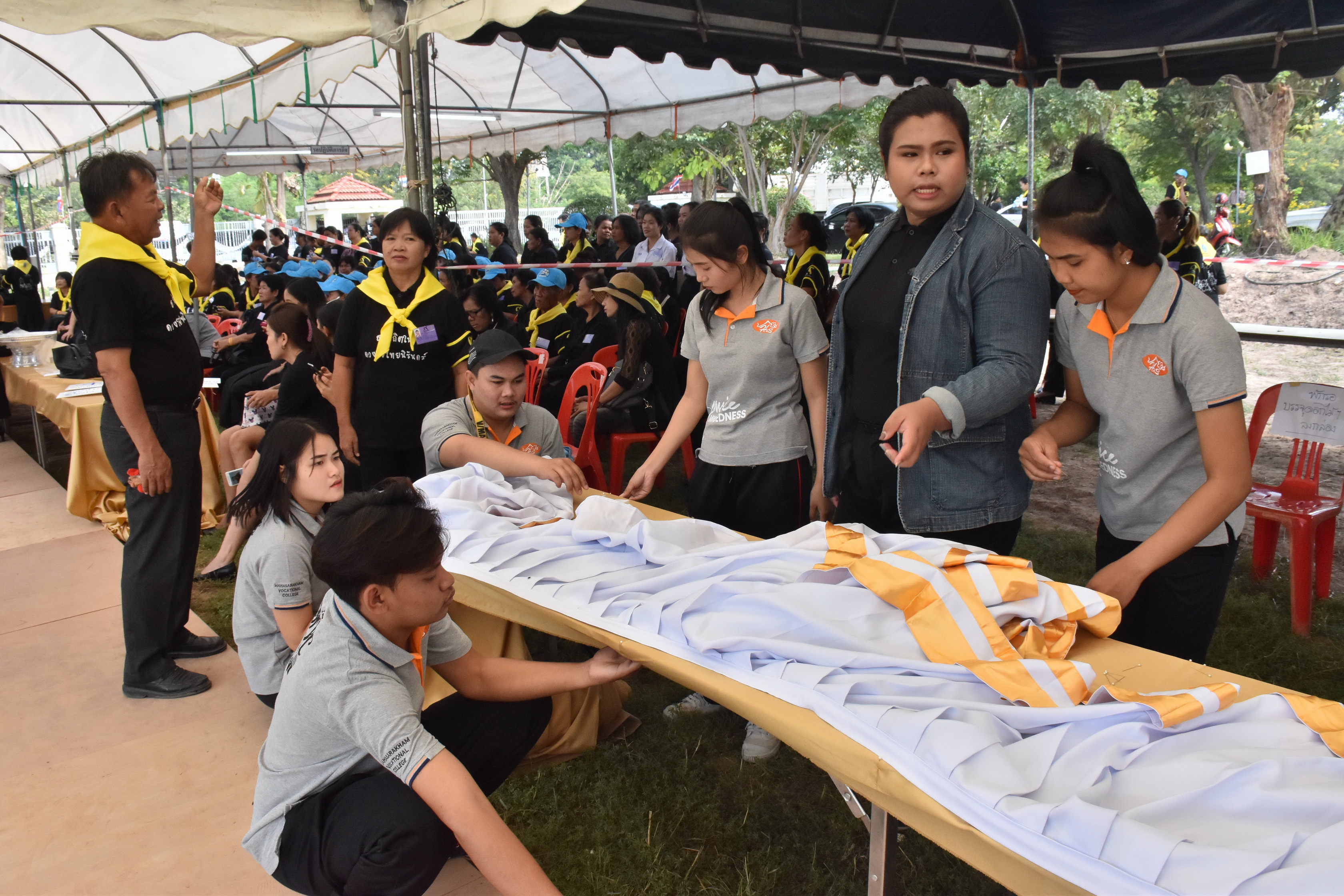 24 ตุลาคม 2560 จังหวัดมหาสารคามจัดประชุมจิตอาสาเฉพาะกิจฯ จังหวัดมหาสารคาม และซักซ้อมการปฏิบัติหน้าที่จิตอาสาเฉพาะกิจ 8 ประเภท ในพระราชพิธีถวายพระเพลิงพระบรมศพฯ แบบเสมือนจริง