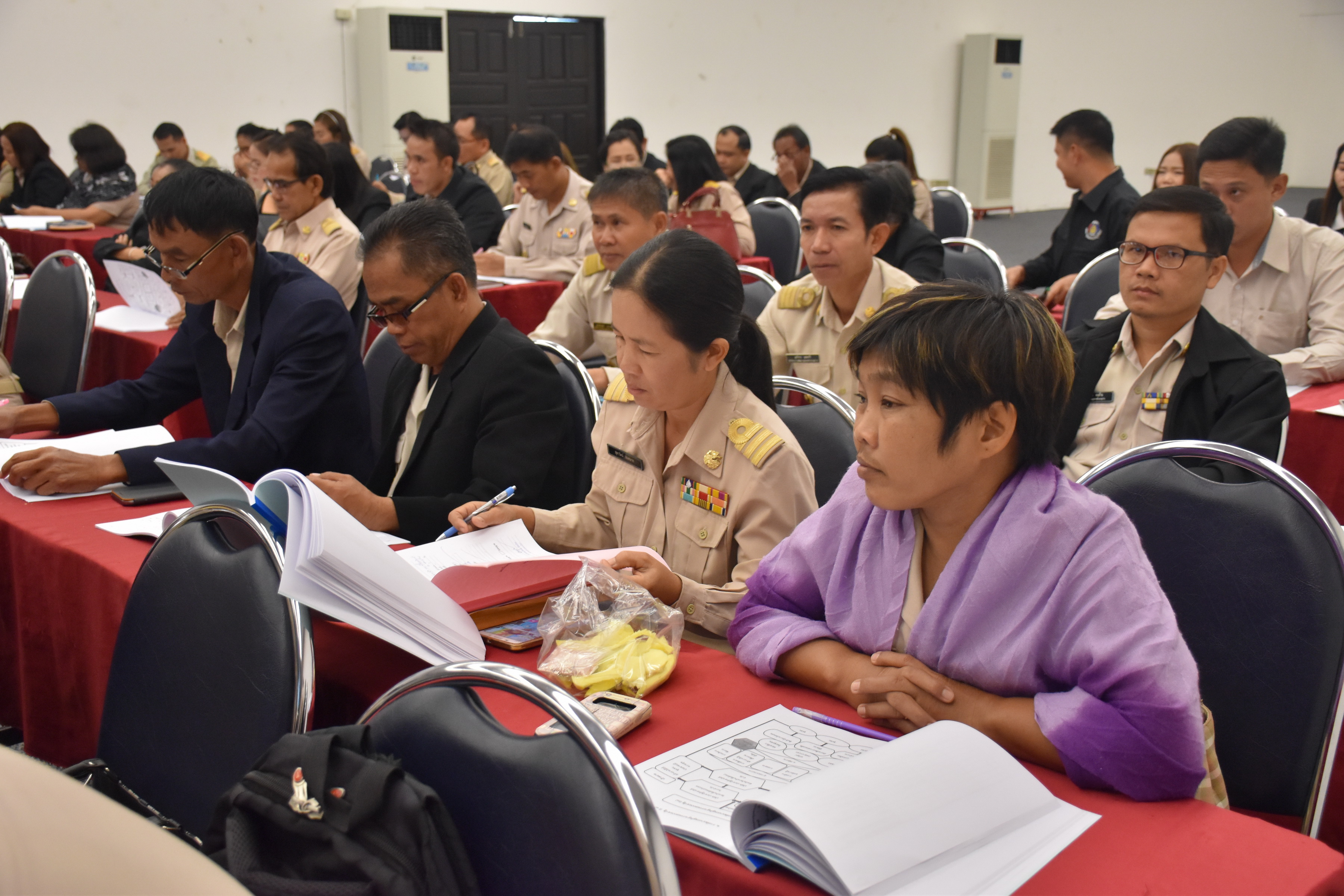 6 พฤศจิกายน 2560 เวลา 09.00 น. สำนักงานพัฒนาชุมชนจังหวัดมหาสารคาม จัดโครงการประชุมเชิงปฏิบัติการมอบนโยบายเพื่อเพิ่มประสิทธิภาพการขับเคลื่อนยุทธศาสตร์ กรมการพัฒนาชุมชน ประจำปีงบประมาณ พ.ศ.2561