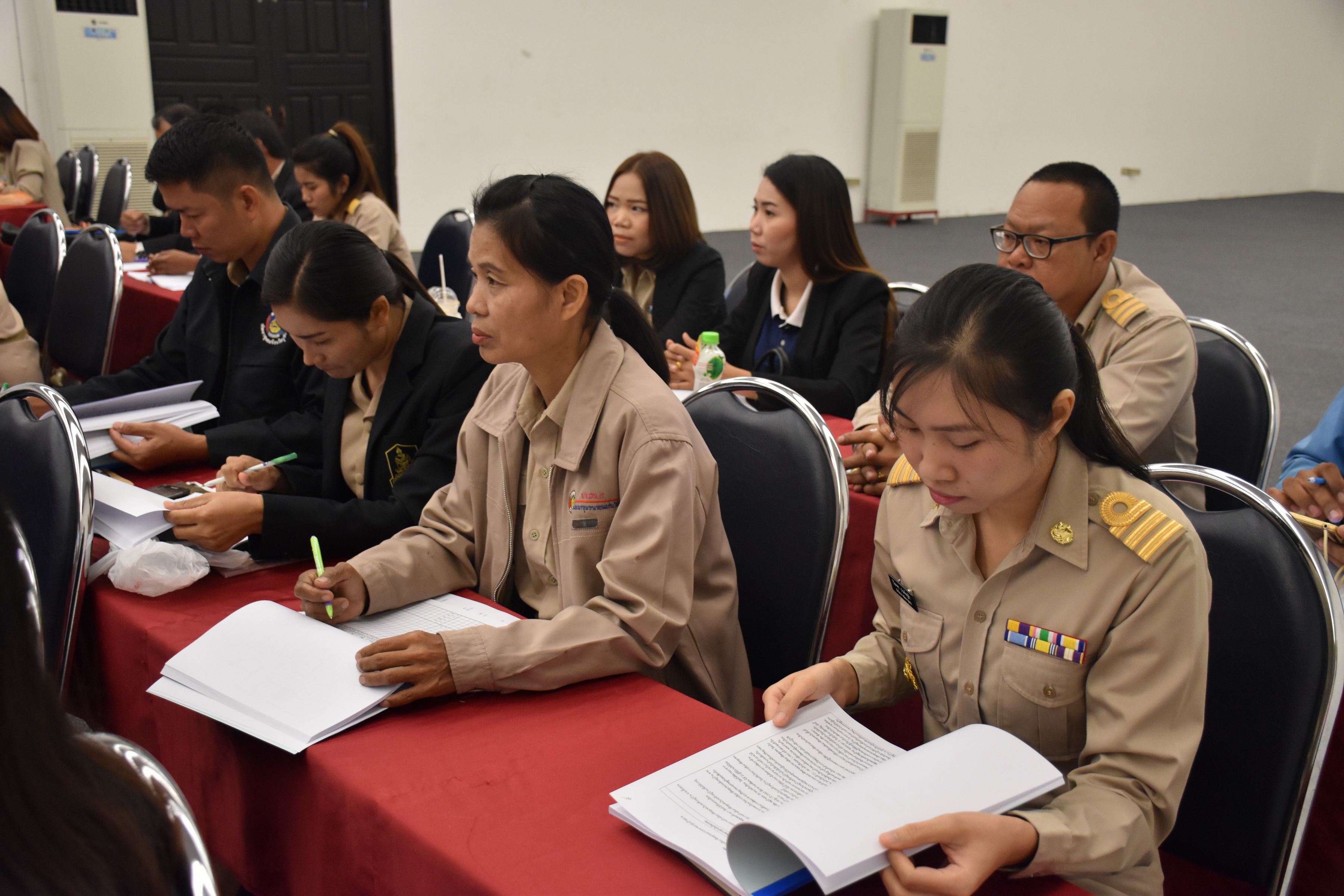 6 พฤศจิกายน 2560 เวลา 09.00 น. สำนักงานพัฒนาชุมชนจังหวัดมหาสารคาม จัดโครงการประชุมเชิงปฏิบัติการมอบนโยบายเพื่อเพิ่มประสิทธิภาพการขับเคลื่อนยุทธศาสตร์ กรมการพัฒนาชุมชน ประจำปีงบประมาณ พ.ศ.2561