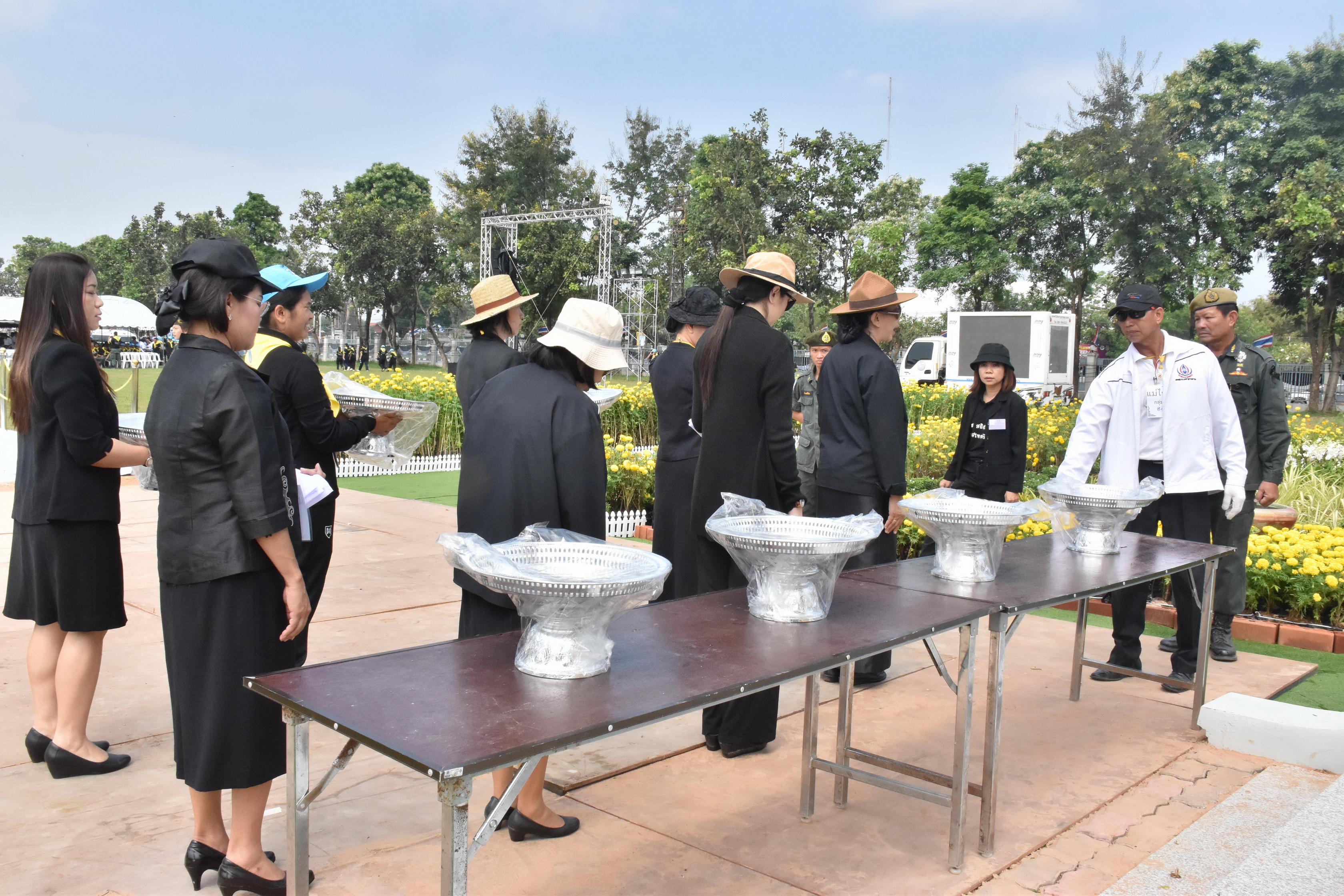 24 ตุลาคม 2560 จังหวัดมหาสารคามจัดประชุมจิตอาสาเฉพาะกิจฯ จังหวัดมหาสารคาม และซักซ้อมการปฏิบัติหน้าที่จิตอาสาเฉพาะกิจ 8 ประเภท ในพระราชพิธีถวายพระเพลิงพระบรมศพฯ แบบเสมือนจริง