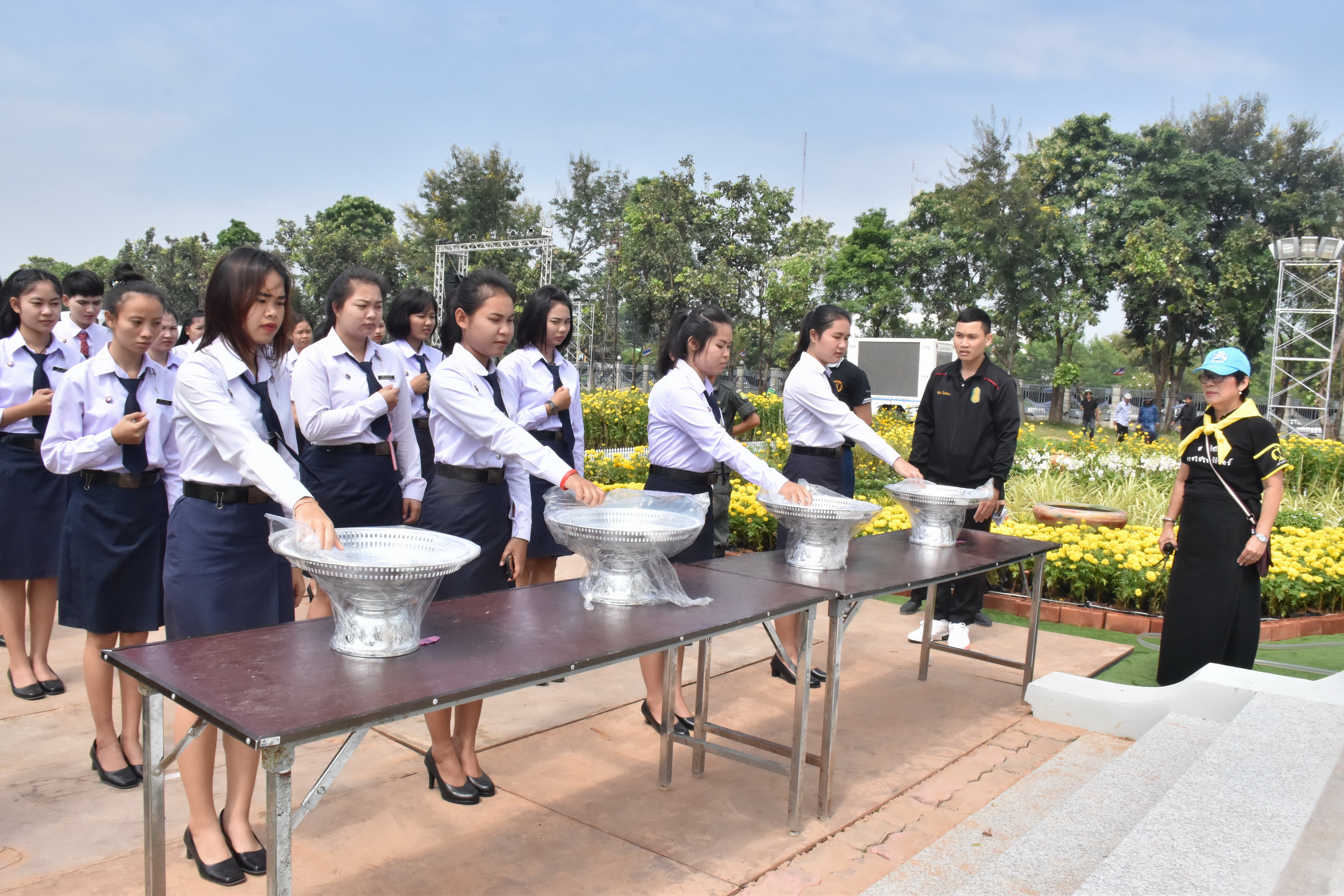 24 ตุลาคม 2560 จังหวัดมหาสารคามจัดประชุมจิตอาสาเฉพาะกิจฯ จังหวัดมหาสารคาม และซักซ้อมการปฏิบัติหน้าที่จิตอาสาเฉพาะกิจ 8 ประเภท ในพระราชพิธีถวายพระเพลิงพระบรมศพฯ แบบเสมือนจริง