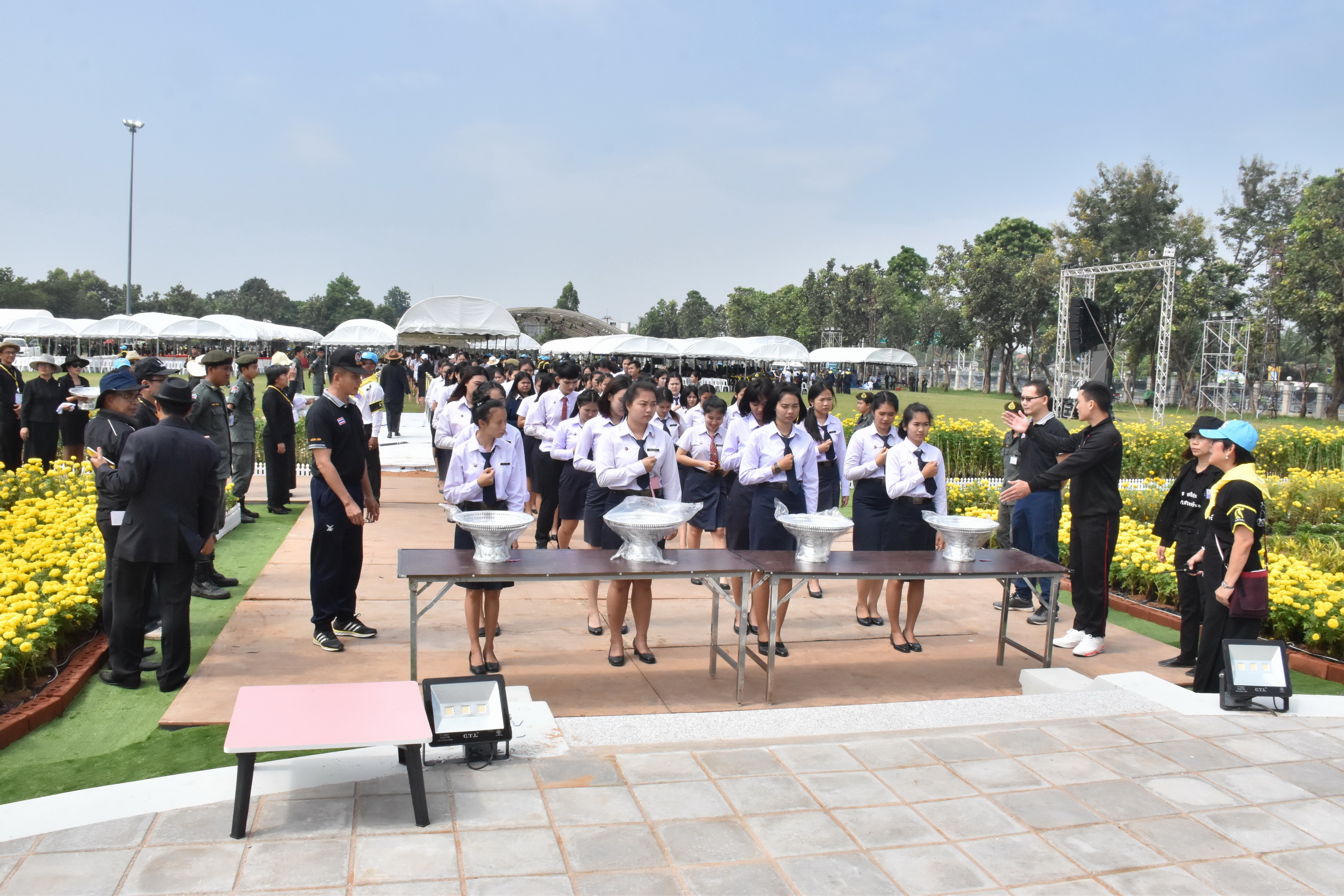 24 ตุลาคม 2560 จังหวัดมหาสารคามจัดประชุมจิตอาสาเฉพาะกิจฯ จังหวัดมหาสารคาม และซักซ้อมการปฏิบัติหน้าที่จิตอาสาเฉพาะกิจ 8 ประเภท ในพระราชพิธีถวายพระเพลิงพระบรมศพฯ แบบเสมือนจริง