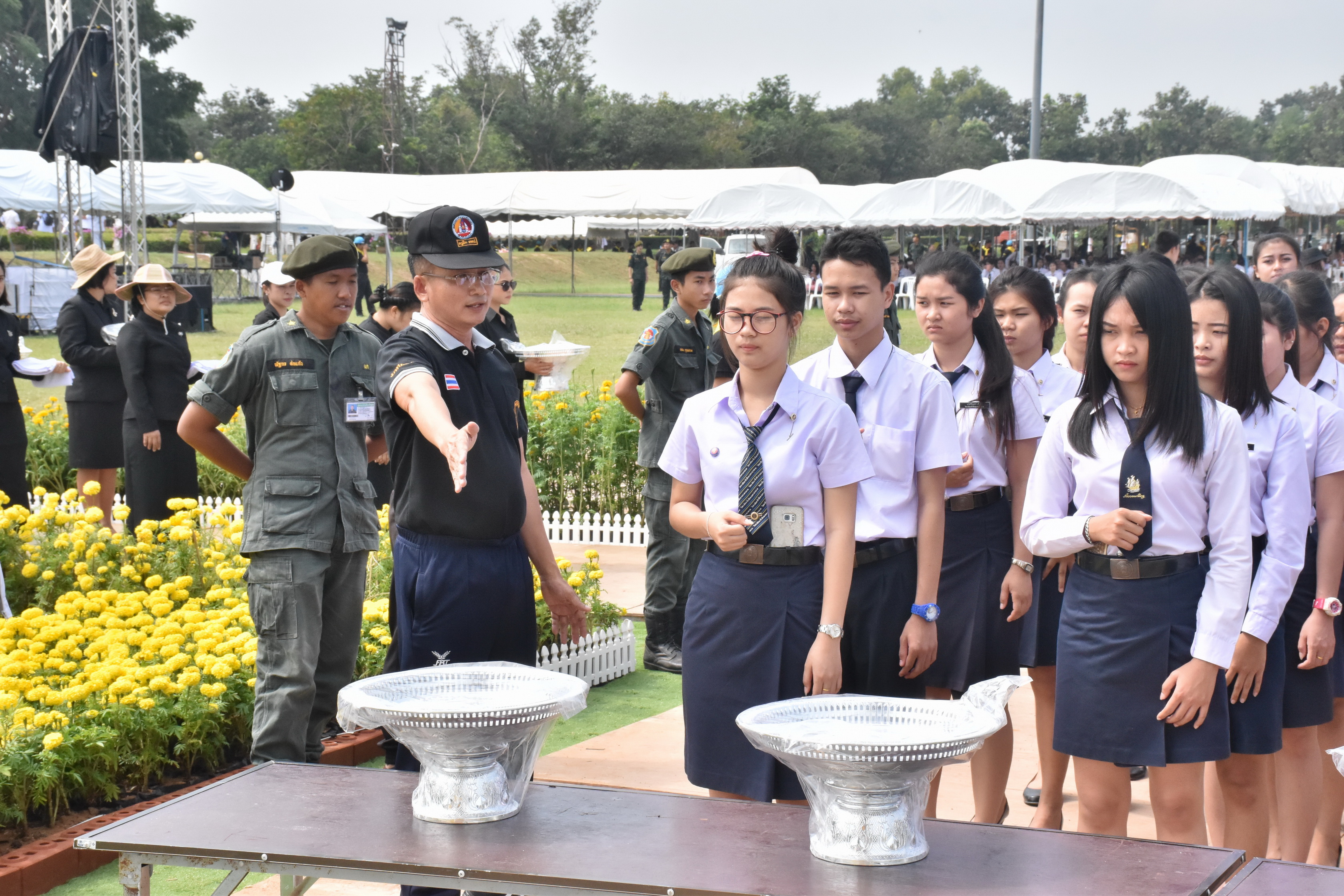 24 ตุลาคม 2560 จังหวัดมหาสารคามจัดประชุมจิตอาสาเฉพาะกิจฯ จังหวัดมหาสารคาม และซักซ้อมการปฏิบัติหน้าที่จิตอาสาเฉพาะกิจ 8 ประเภท ในพระราชพิธีถวายพระเพลิงพระบรมศพฯ แบบเสมือนจริง