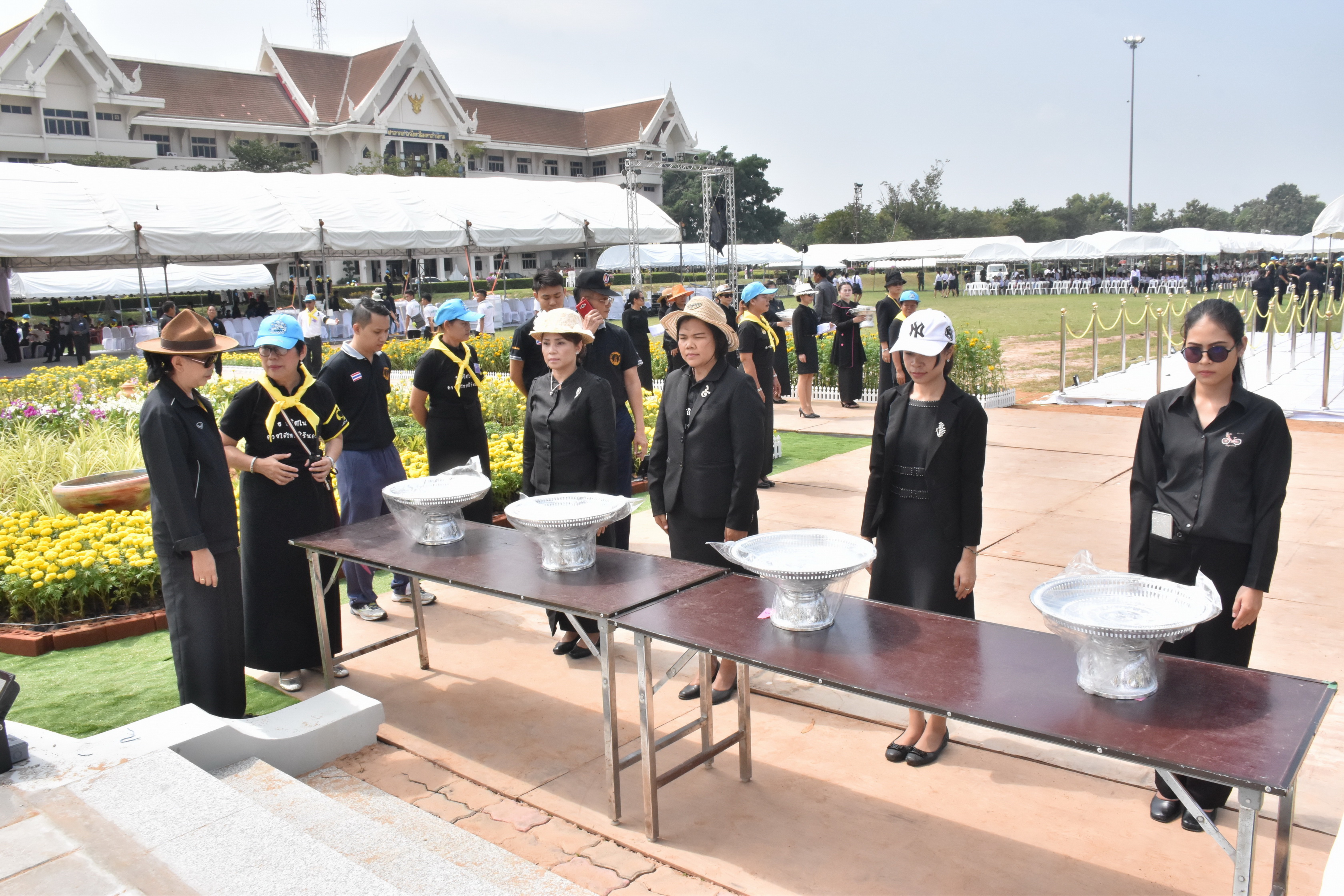 24 ตุลาคม 2560 จังหวัดมหาสารคามจัดประชุมจิตอาสาเฉพาะกิจฯ จังหวัดมหาสารคาม และซักซ้อมการปฏิบัติหน้าที่จิตอาสาเฉพาะกิจ 8 ประเภท ในพระราชพิธีถวายพระเพลิงพระบรมศพฯ แบบเสมือนจริง