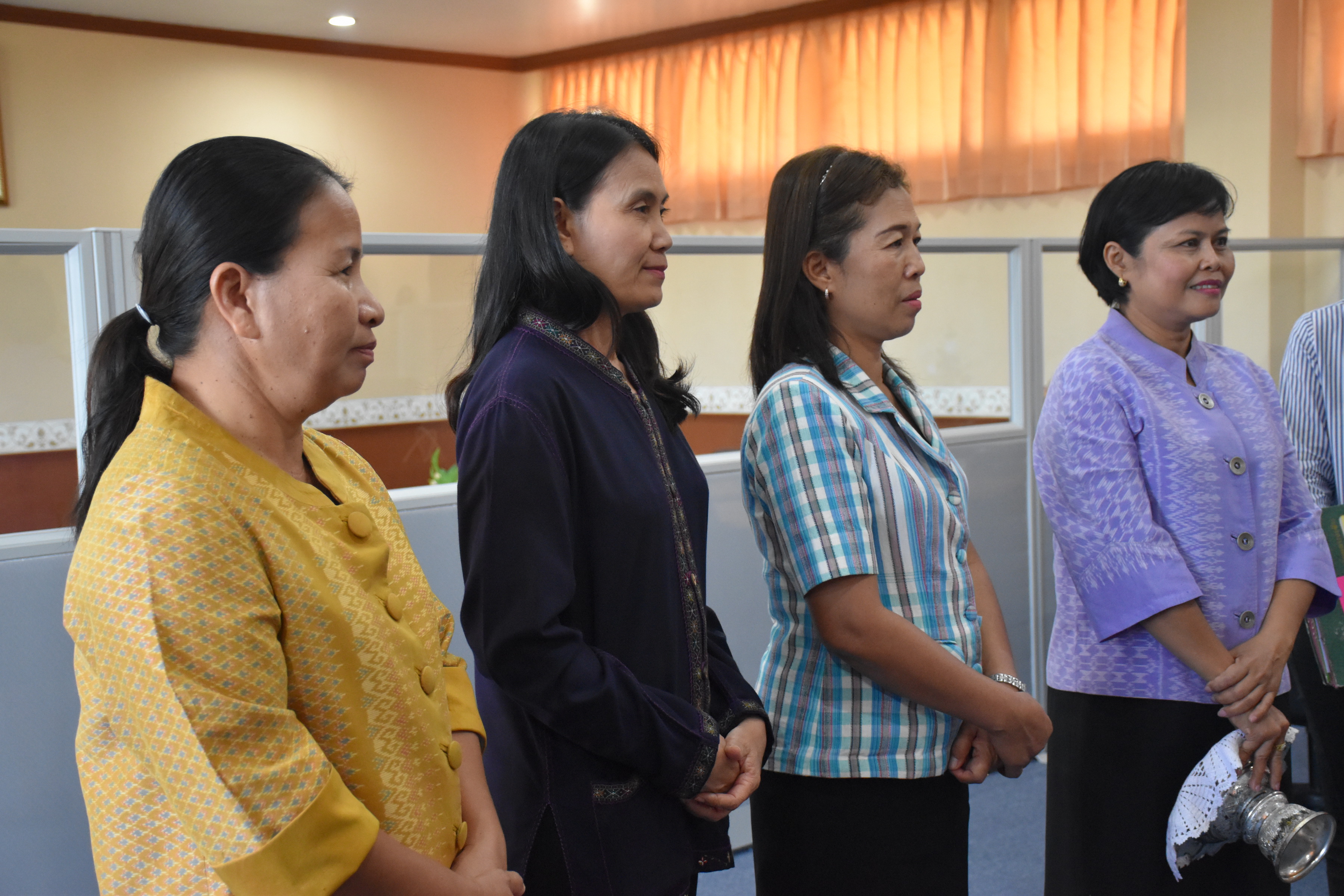 10 พฤศจิกายน 2560 นางบุญยิ่ง เทศน้อย พัฒนาการจังหวัดมหาสารคาม พร้อมด้วยนักวิชาการพัฒนาชุมชน เข้าพบผู้ว่าราชการจังหวัดและรองผู้ว่าราชการจังหวัดมหาสารคาม เพื่อกราบลาเนื่องในโอกาสย้ายไปรับตำแหน่งหัวหน้าฝ่ายและพัฒนาการอำเภอ