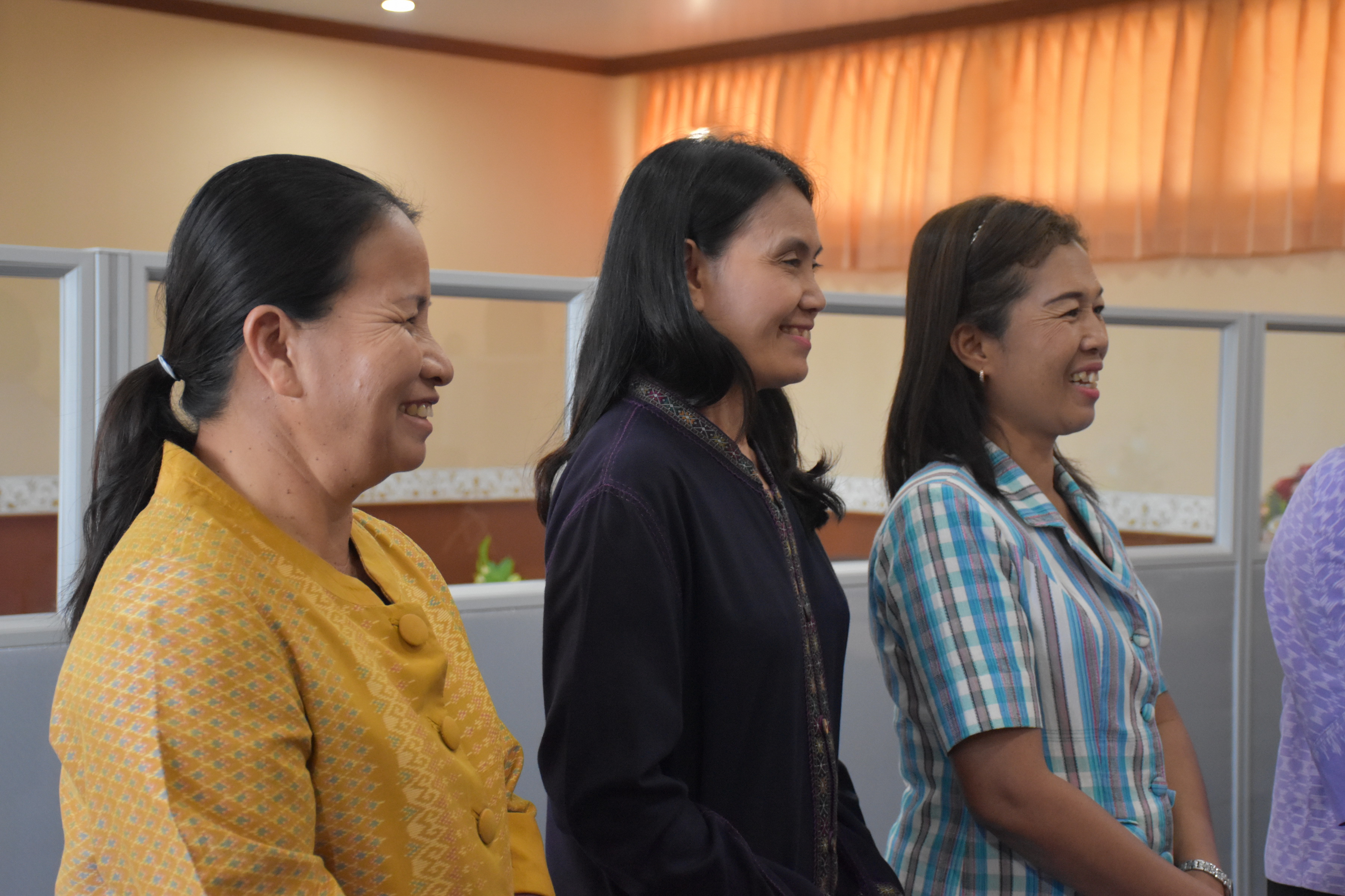 10 พฤศจิกายน 2560 นางบุญยิ่ง เทศน้อย พัฒนาการจังหวัดมหาสารคาม พร้อมด้วยนักวิชาการพัฒนาชุมชน เข้าพบผู้ว่าราชการจังหวัดและรองผู้ว่าราชการจังหวัดมหาสารคาม เพื่อกราบลาเนื่องในโอกาสย้ายไปรับตำแหน่งหัวหน้าฝ่ายและพัฒนาการอำเภอ