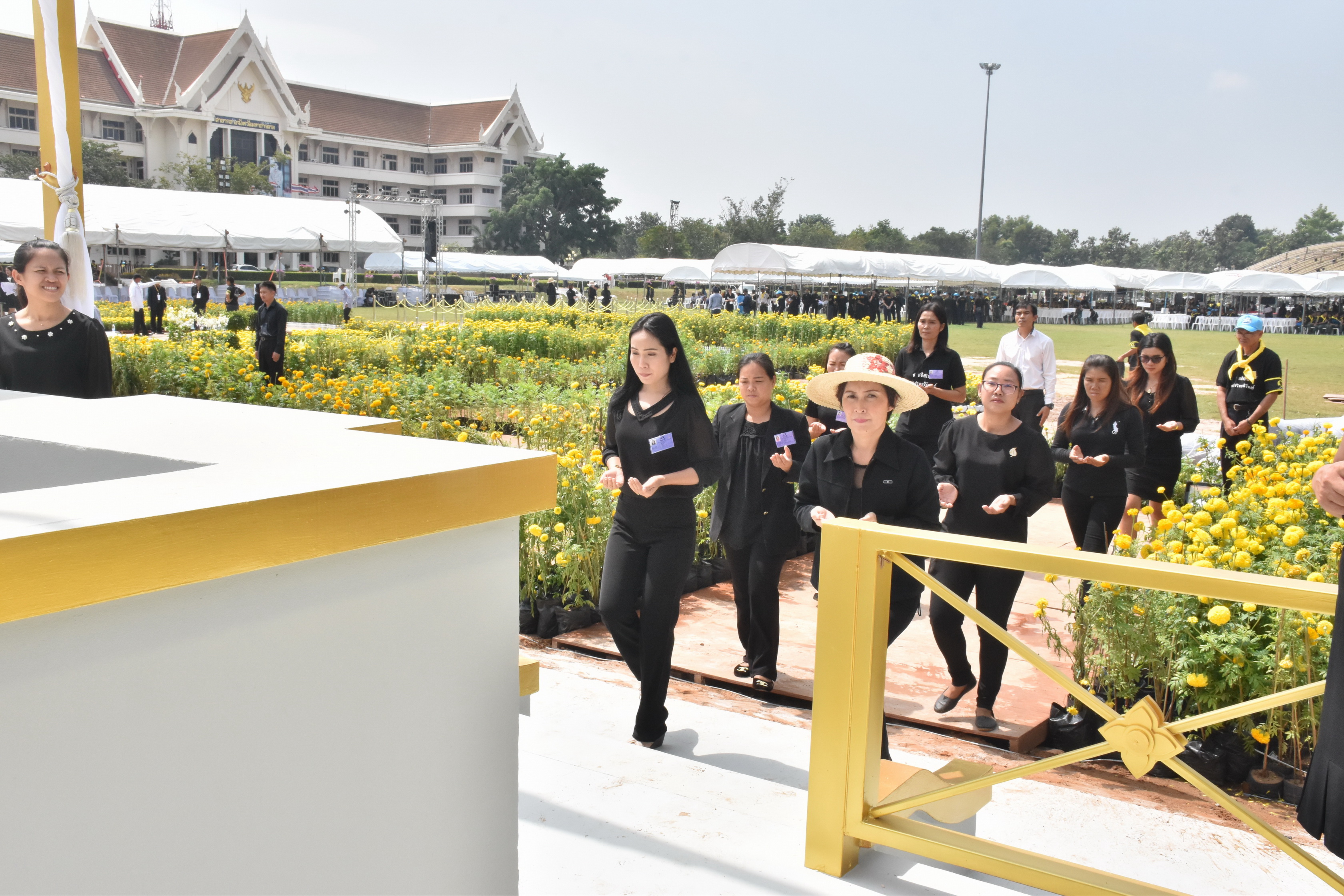24 ตุลาคม 2560 จังหวัดมหาสารคามจัดประชุมจิตอาสาเฉพาะกิจฯ จังหวัดมหาสารคาม และซักซ้อมการปฏิบัติหน้าที่จิตอาสาเฉพาะกิจ 8 ประเภท ในพระราชพิธีถวายพระเพลิงพระบรมศพฯ แบบเสมือนจริง