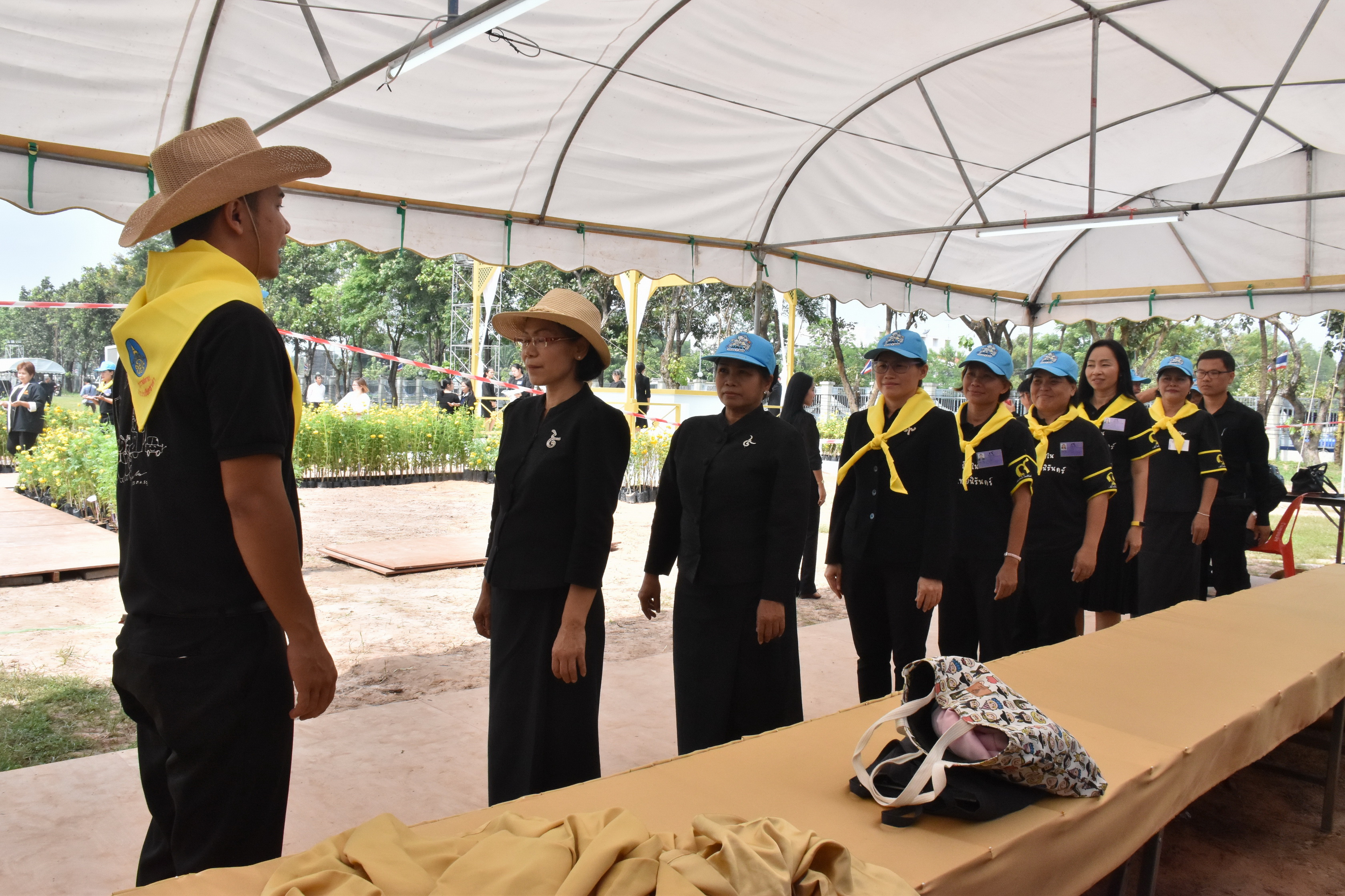 24 ตุลาคม 2560 จังหวัดมหาสารคามจัดประชุมจิตอาสาเฉพาะกิจฯ จังหวัดมหาสารคาม และซักซ้อมการปฏิบัติหน้าที่จิตอาสาเฉพาะกิจ 8 ประเภท ในพระราชพิธีถวายพระเพลิงพระบรมศพฯ แบบเสมือนจริง