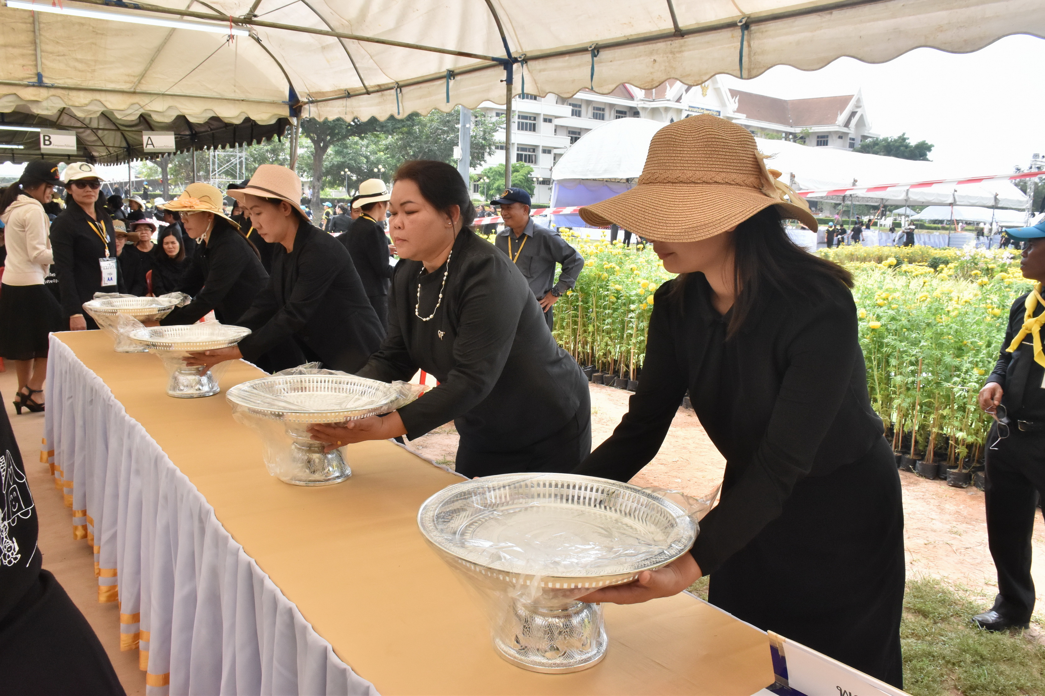 24 ตุลาคม 2560 จังหวัดมหาสารคามจัดประชุมจิตอาสาเฉพาะกิจฯ จังหวัดมหาสารคาม และซักซ้อมการปฏิบัติหน้าที่จิตอาสาเฉพาะกิจ 8 ประเภท ในพระราชพิธีถวายพระเพลิงพระบรมศพฯ แบบเสมือนจริง