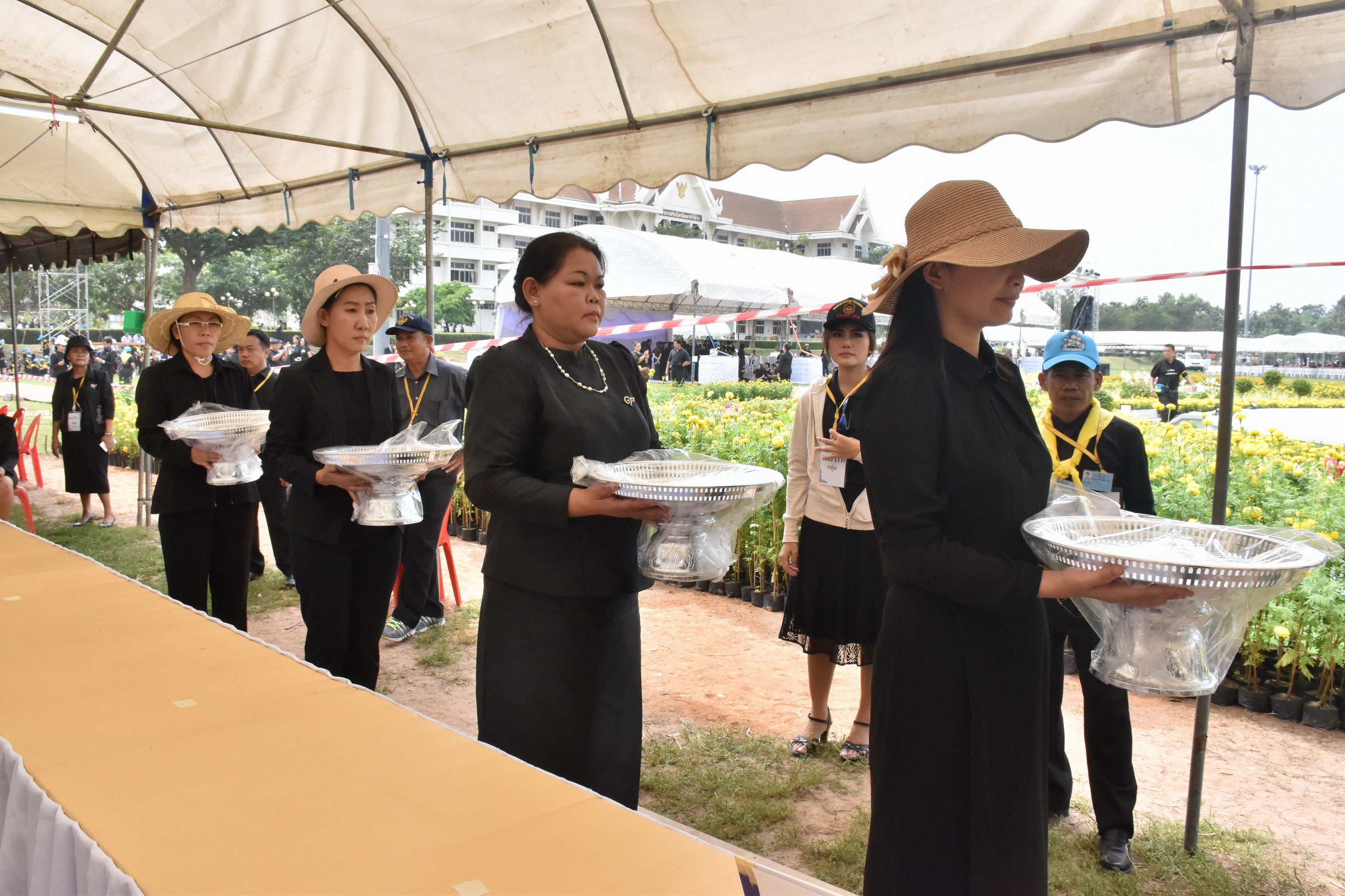 24 ตุลาคม 2560 จังหวัดมหาสารคามจัดประชุมจิตอาสาเฉพาะกิจฯ จังหวัดมหาสารคาม และซักซ้อมการปฏิบัติหน้าที่จิตอาสาเฉพาะกิจ 8 ประเภท ในพระราชพิธีถวายพระเพลิงพระบรมศพฯ แบบเสมือนจริง