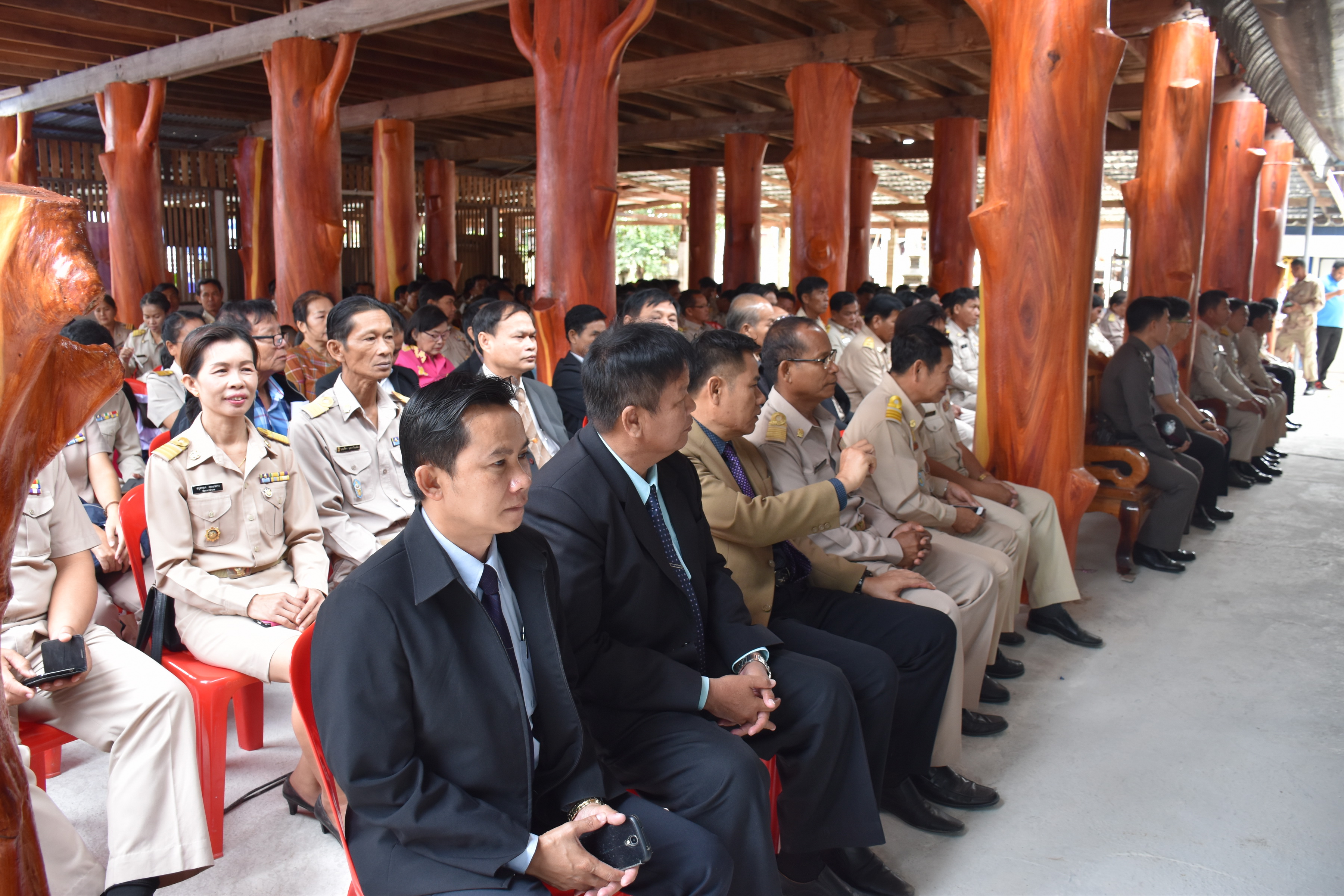 22 พฤศจิกายน 2560 โครงการปกป้องและเชิดชูสถาบันพระมหากษัตริย์และหน่วยบำบัดทุกข์ บำรุงสุข สร้างรอยยิ้มให้ประชาชนจังหวัดมหาสารคาม ประจำปีงบประมาณ 2561