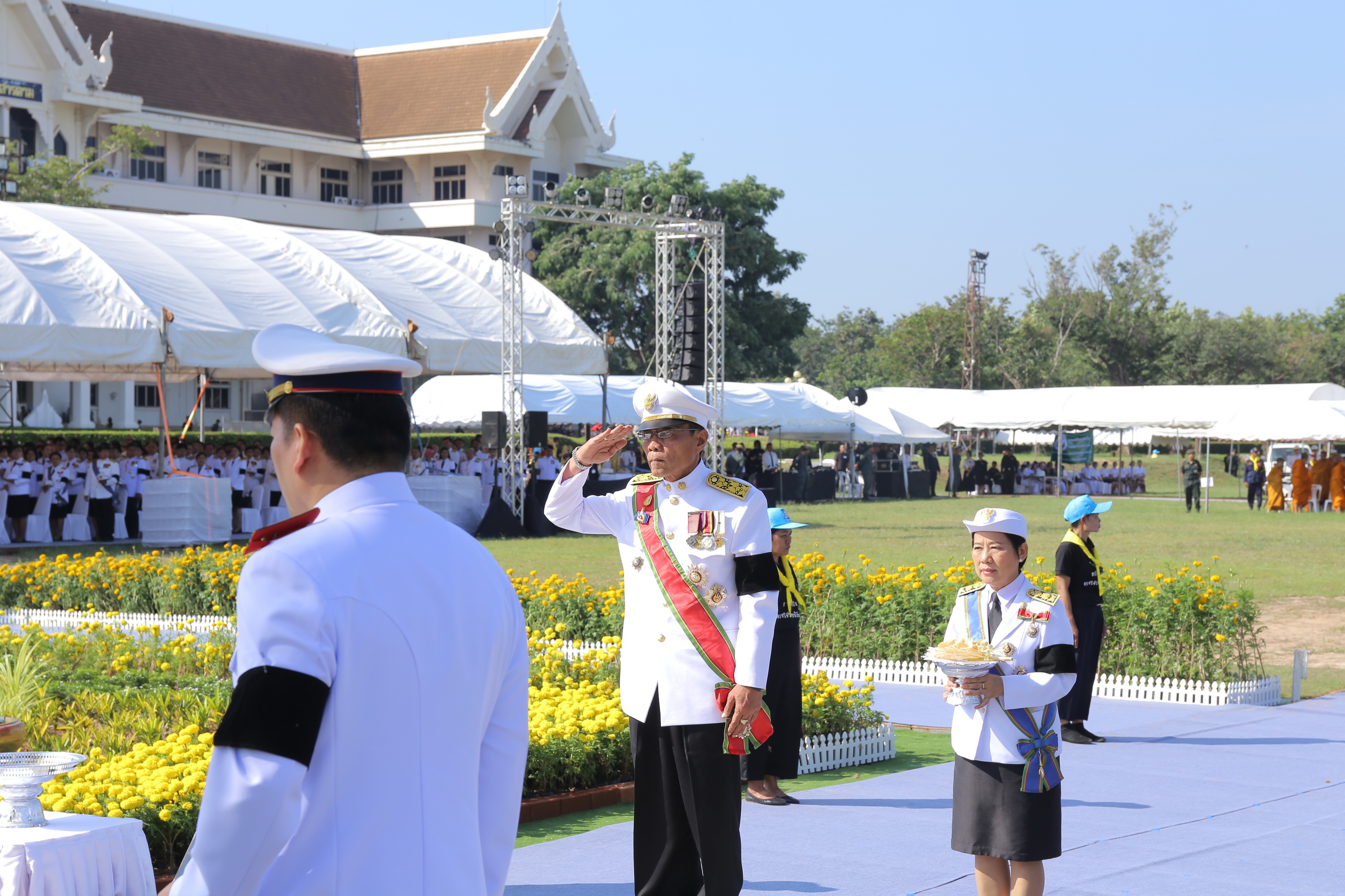 26 ตุลาคม 2560 พระราชพิธีถวายพระเพลิงพระบรมศพพระบาทสมเด็จพระปรมินทรมหาภูมิพลอดุลยเดช บรมนาถบพิตร ณ พระเมรุมาศจำลอง สนามหน้าศาลากลางจังหวัดมหาสารคาม