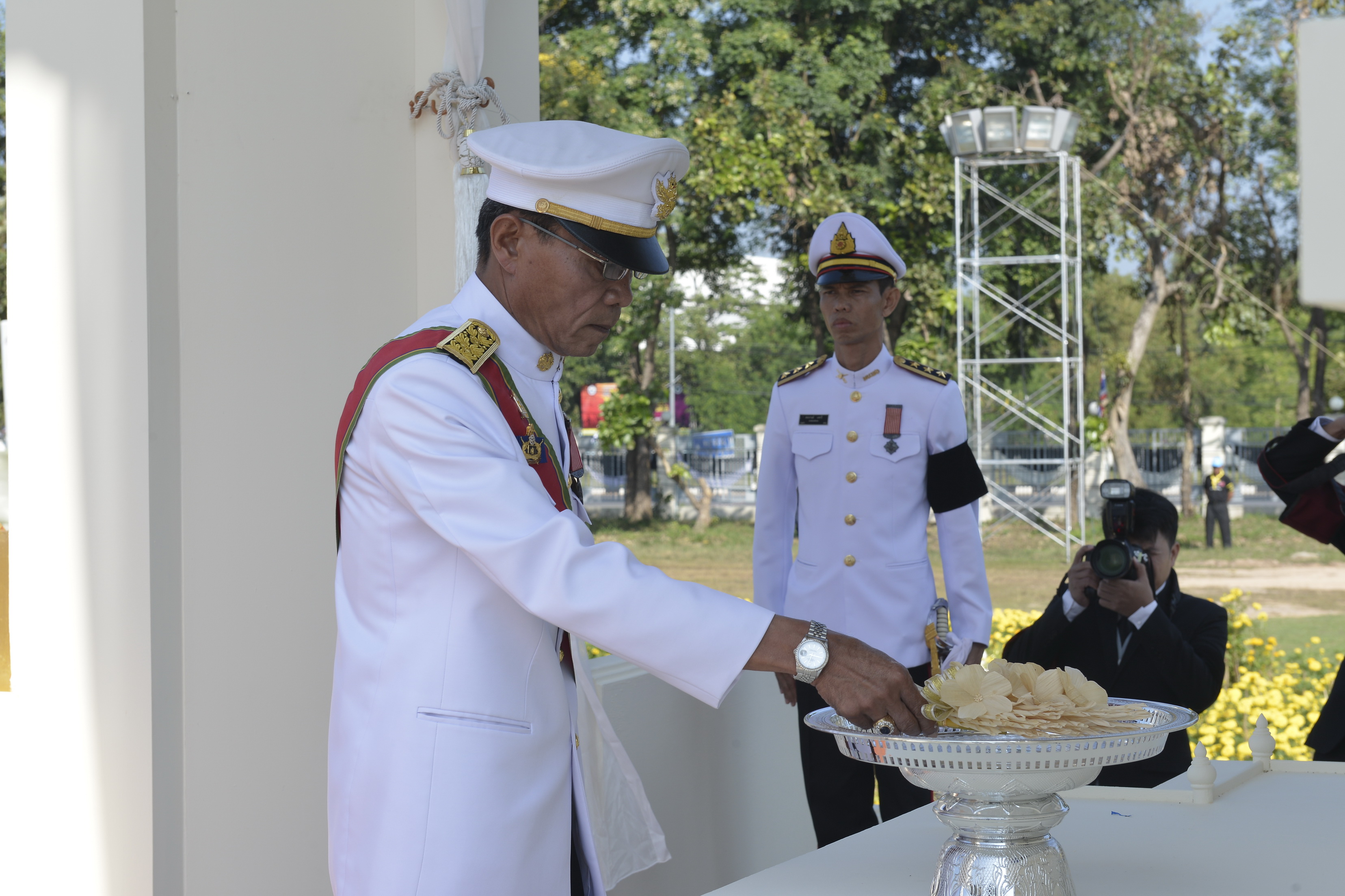 26 ตุลาคม 2560 พระราชพิธีถวายพระเพลิงพระบรมศพพระบาทสมเด็จพระปรมินทรมหาภูมิพลอดุลยเดช บรมนาถบพิตร ณ พระเมรุมาศจำลอง สนามหน้าศาลากลางจังหวัดมหาสารคาม
