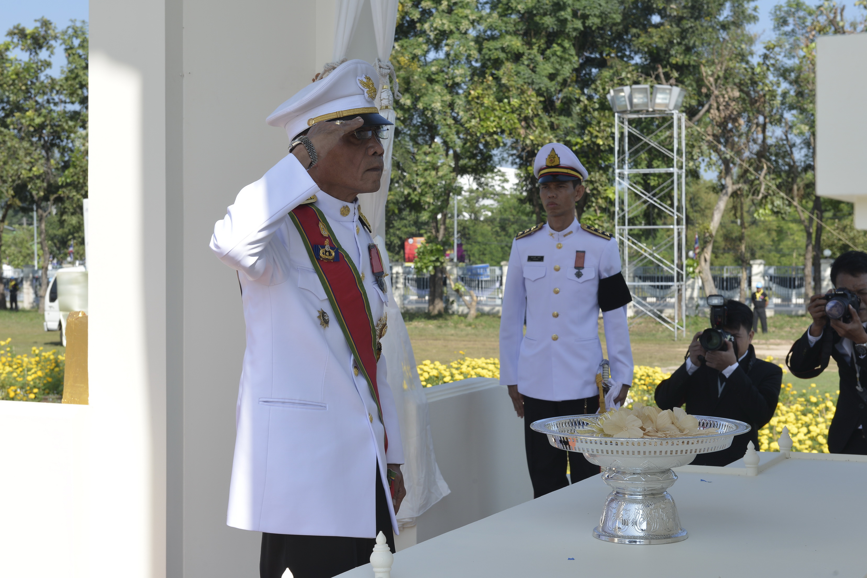 26 ตุลาคม 2560 พระราชพิธีถวายพระเพลิงพระบรมศพพระบาทสมเด็จพระปรมินทรมหาภูมิพลอดุลยเดช บรมนาถบพิตร ณ พระเมรุมาศจำลอง สนามหน้าศาลากลางจังหวัดมหาสารคาม
