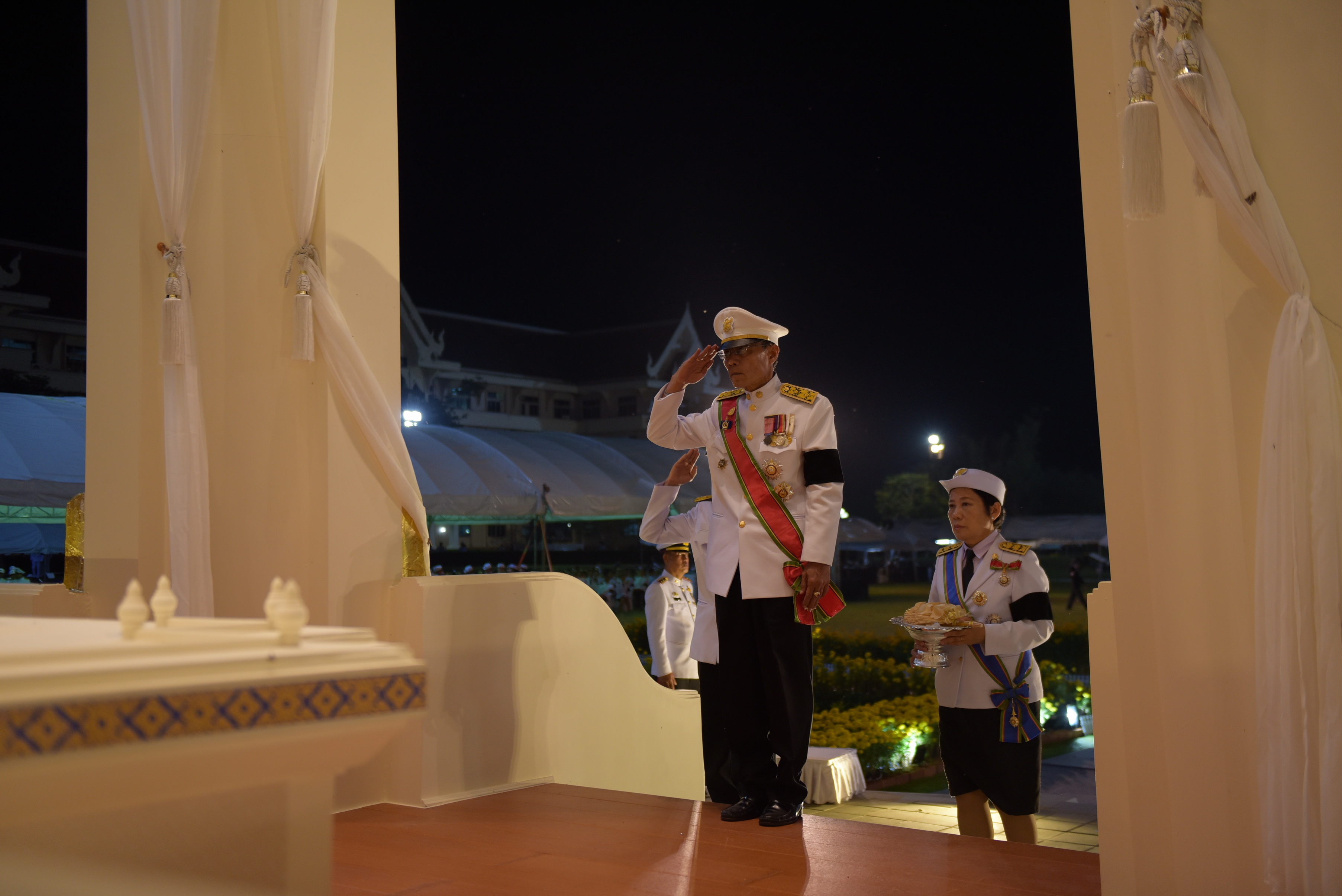26 ตุลาคม 2560 พระราชพิธีถวายพระเพลิงพระบรมศพพระบาทสมเด็จพระปรมินทรมหาภูมิพลอดุลยเดช บรมนาถบพิตร ณ พระเมรุมาศจำลอง สนามหน้าศาลากลางจังหวัดมหาสารคาม
