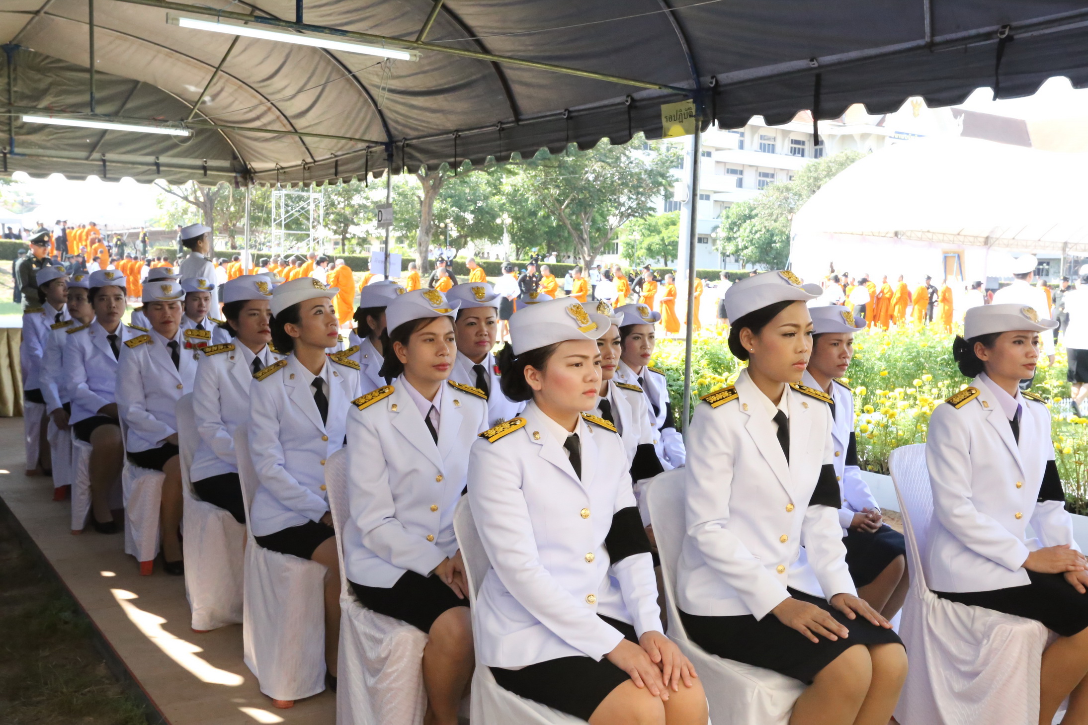 26 ตุลาคม 2560 พระราชพิธีถวายพระเพลิงพระบรมศพพระบาทสมเด็จพระปรมินทรมหาภูมิพลอดุลยเดช บรมนาถบพิตร ณ พระเมรุมาศจำลอง สนามหน้าศาลากลางจังหวัดมหาสารคาม
