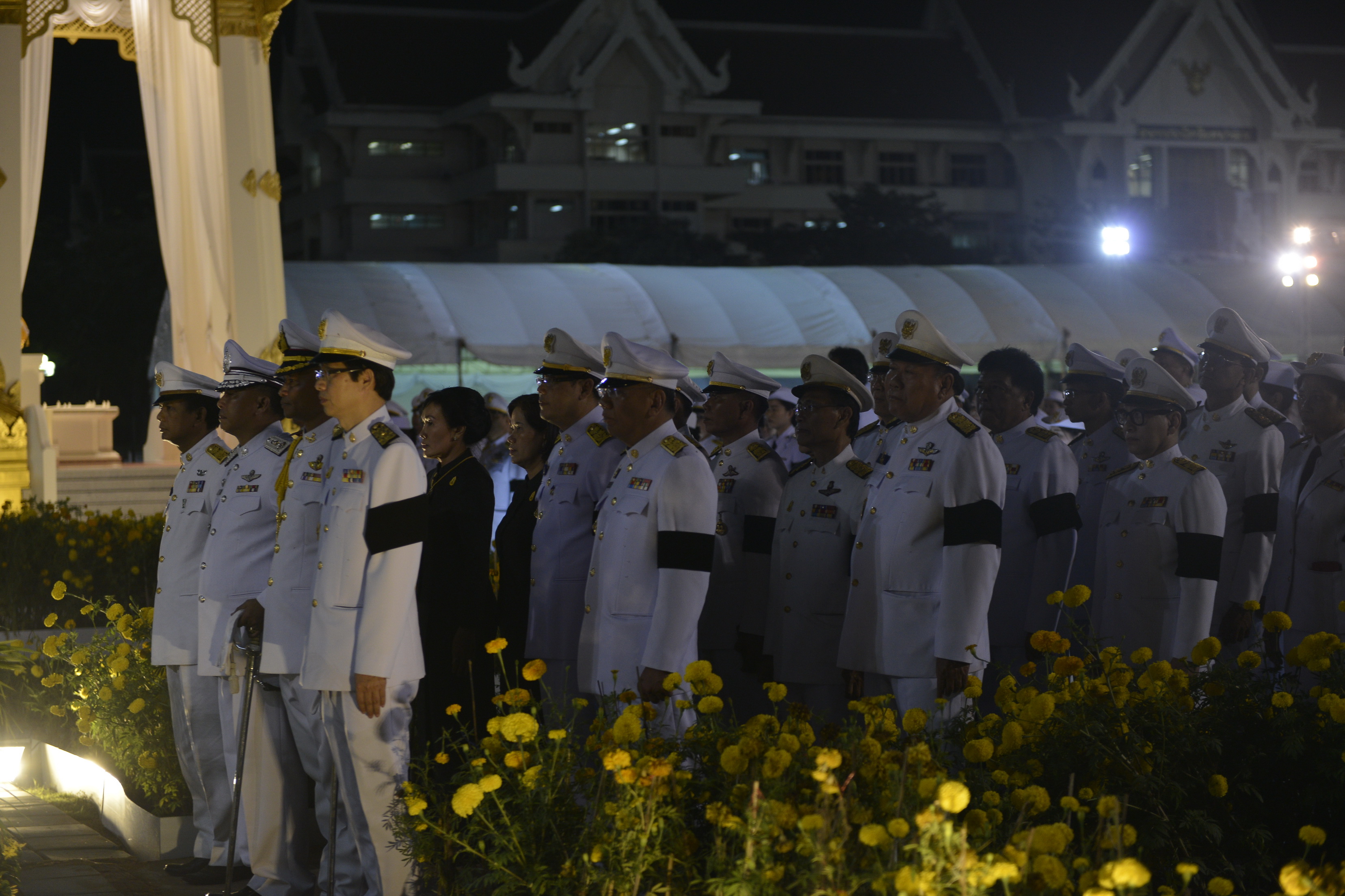 26 ตุลาคม 2560 พระราชพิธีถวายพระเพลิงพระบรมศพพระบาทสมเด็จพระปรมินทรมหาภูมิพลอดุลยเดช บรมนาถบพิตร ณ พระเมรุมาศจำลอง สนามหน้าศาลากลางจังหวัดมหาสารคาม