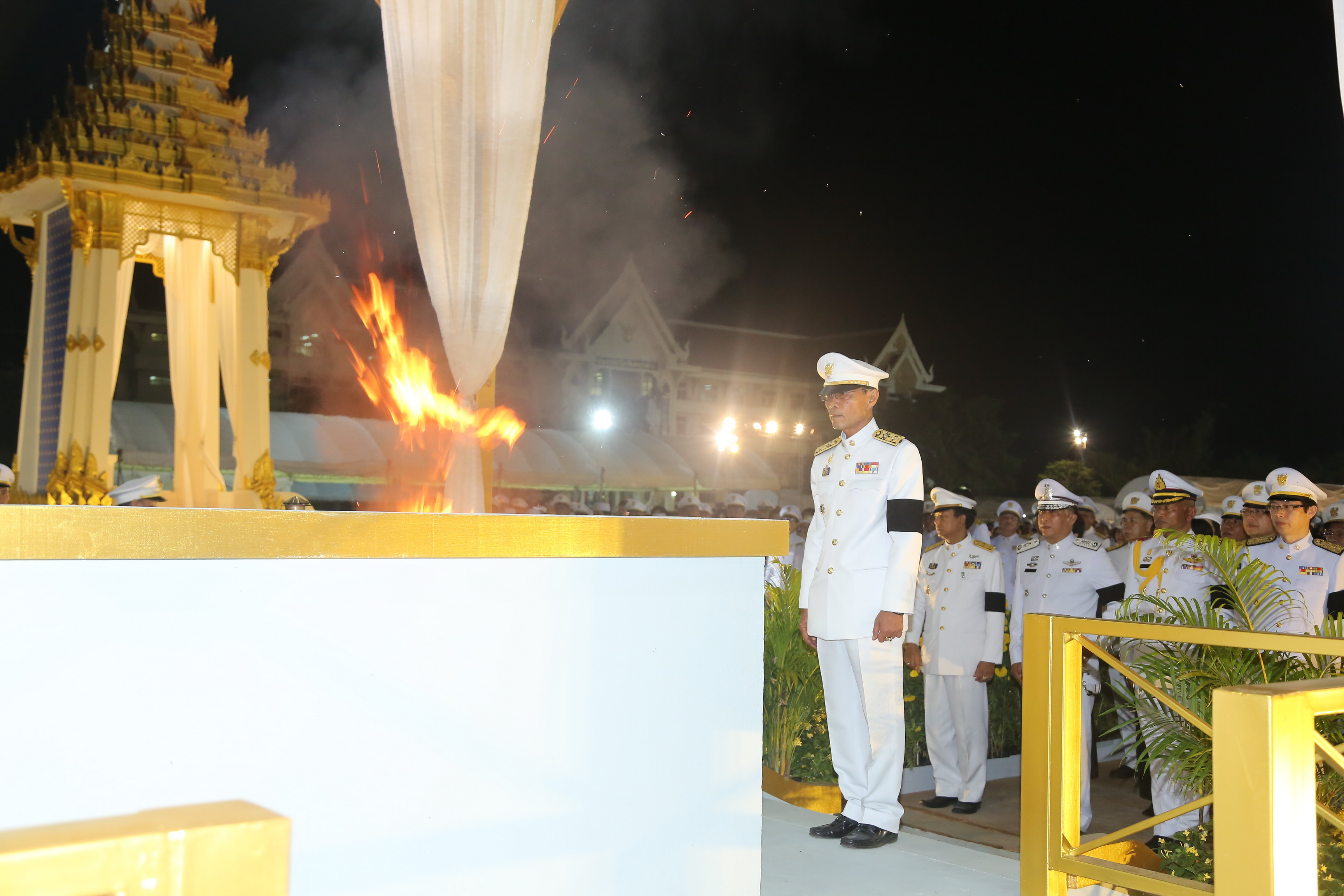 26 ตุลาคม 2560 พระราชพิธีถวายพระเพลิงพระบรมศพพระบาทสมเด็จพระปรมินทรมหาภูมิพลอดุลยเดช บรมนาถบพิตร ณ พระเมรุมาศจำลอง สนามหน้าศาลากลางจังหวัดมหาสารคาม