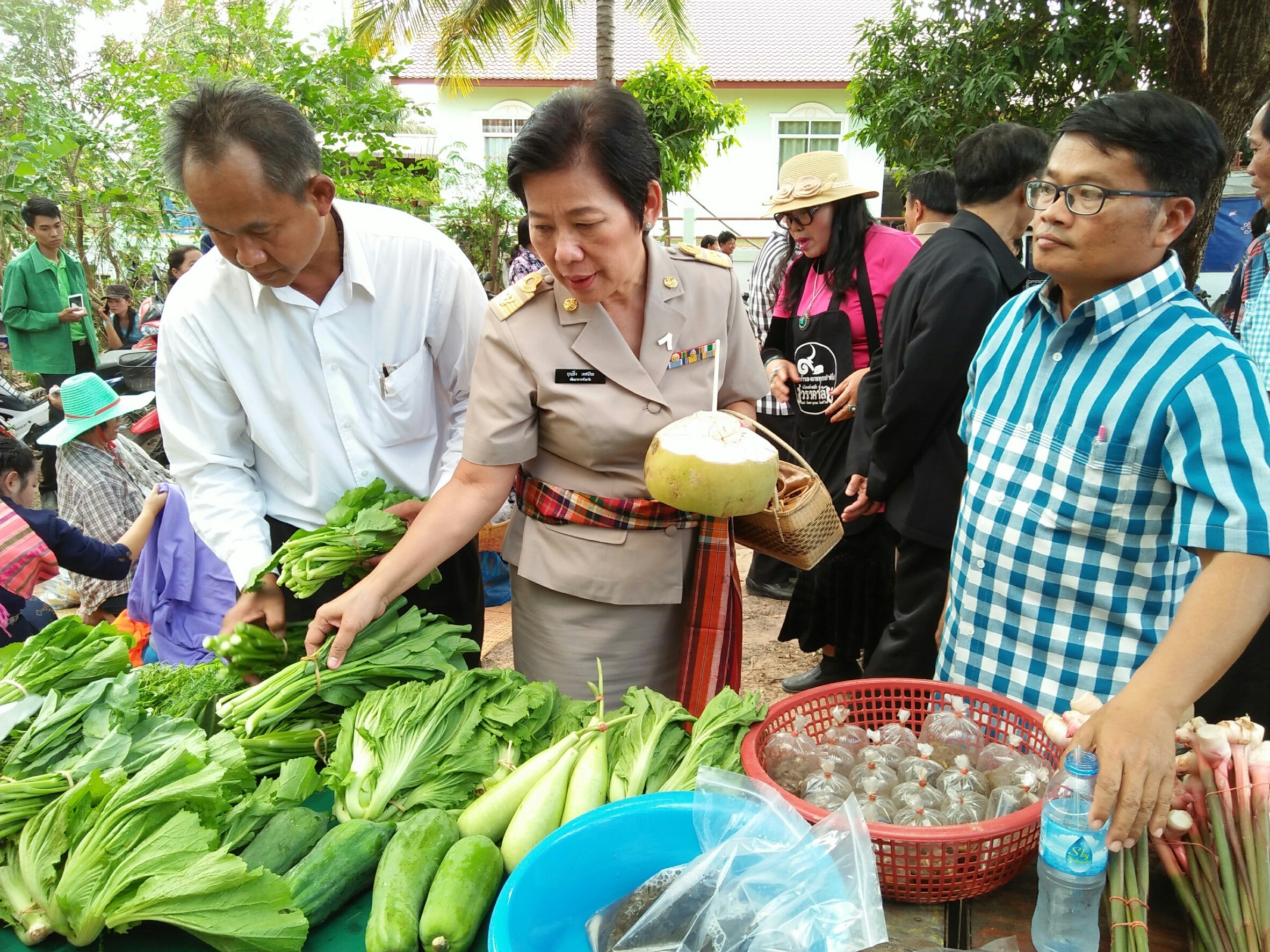 29 พฤศจิกายน 2560 นางบุญยิ่ง เทศน้อย พัฒนาการจังหวัดมหาสารคาม เป็นประธานเปิดตลาดประชารัฐ คนไทยยิ้มได้ และตลาดท้องถิ่นสุขใจ ณ ลานอเนกประสงค์ อบต. แคน อำเภอวาปีปทุม จังหวัดมหาสารคาม
