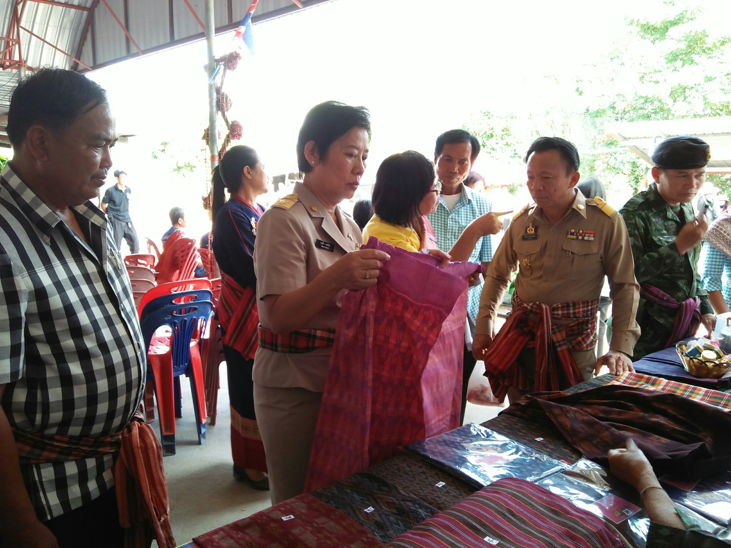 29 พฤศจิกายน 2560 นางบุญยิ่ง เทศน้อย พัฒนาการจังหวัดมหาสารคาม เป็นประธานเปิดตลาดประชารัฐ คนไทยยิ้มได้ และตลาดท้องถิ่นสุขใจ ณ ลานอเนกประสงค์ อบต. แคน อำเภอวาปีปทุม จังหวัดมหาสารคาม