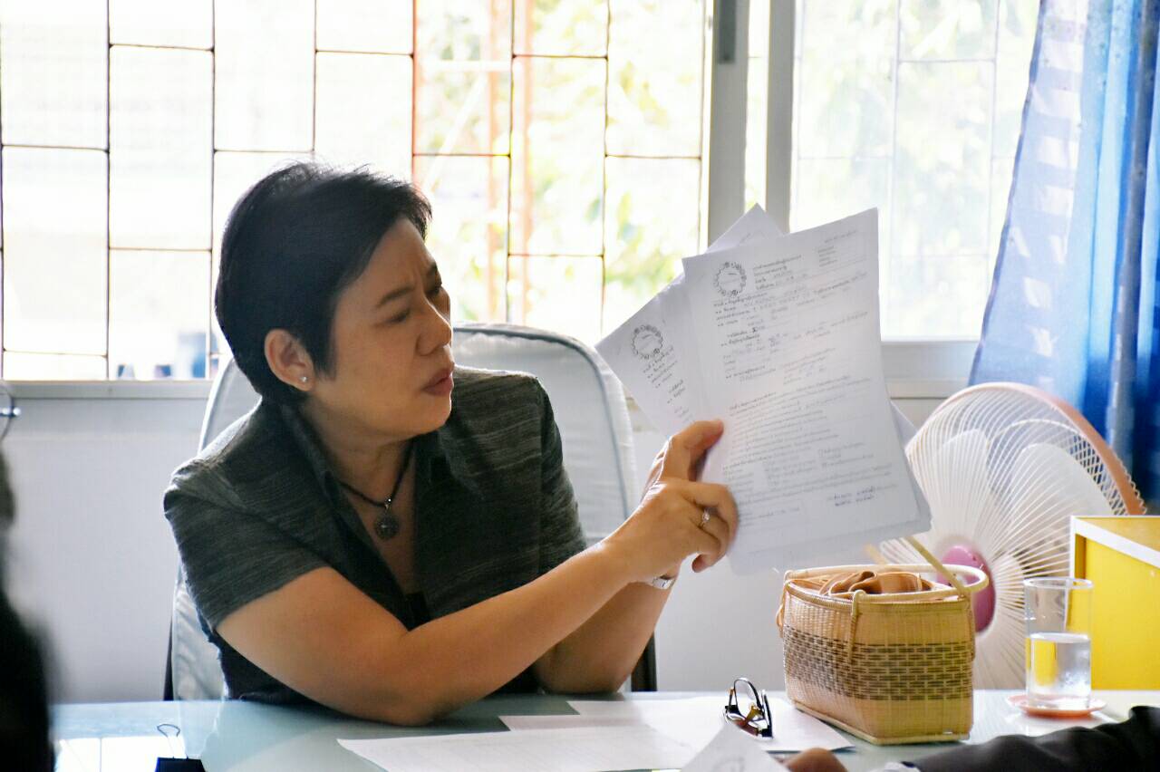 30 พฤศจิกายน 2560 นางบุญยิ่ง เทศน้อย พัฒนาการจังหวัดมหาสารคาม ติดตามการดำเนินการคัดแยกผู้ประกอบการที่ลงทะเบียนในโครงการตลาดประชารัฐ อำเภอเมืองมหาสารคาม