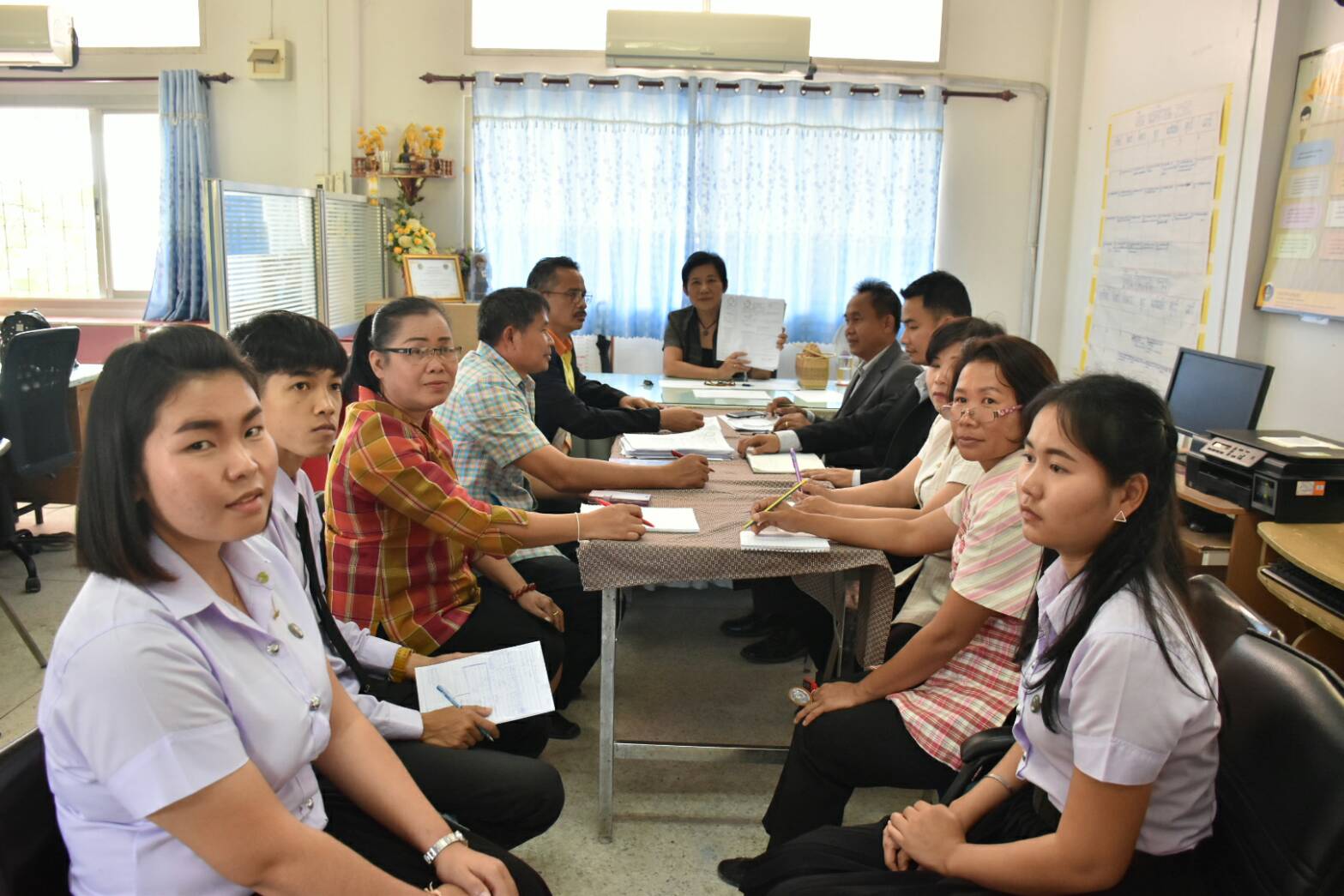30 พฤศจิกายน 2560 นางบุญยิ่ง เทศน้อย พัฒนาการจังหวัดมหาสารคาม ติดตามการดำเนินการคัดแยกผู้ประกอบการที่ลงทะเบียนในโครงการตลาดประชารัฐ อำเภอเมืองมหาสารคาม
