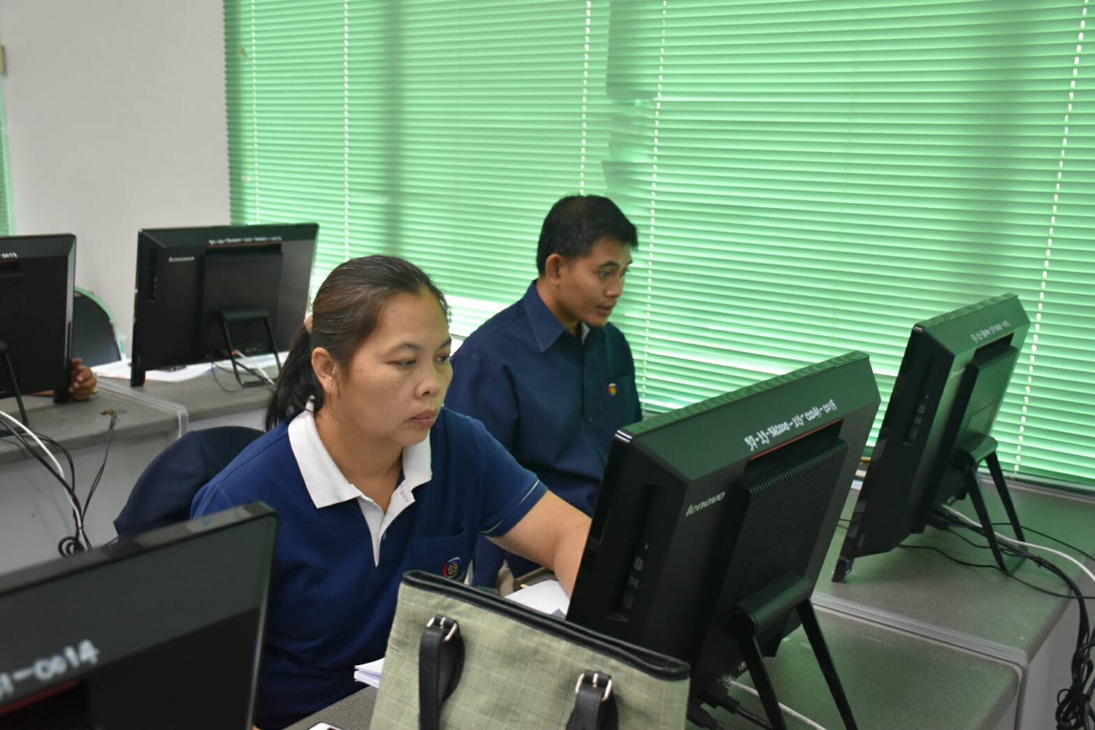 13 ธันวาคม 2560 การประชุมเชิงปฏิบัติการจัดทำสารสนเทศสัมมาชีพชุมชน ระดับจังหวัด ณ ห้องอบรม 1 ชั้น 2 อาคารศูนย์ภาษาและคอมพิวเตอร์ มหาวิทยาลัยราชภัฏมหาสารคาม