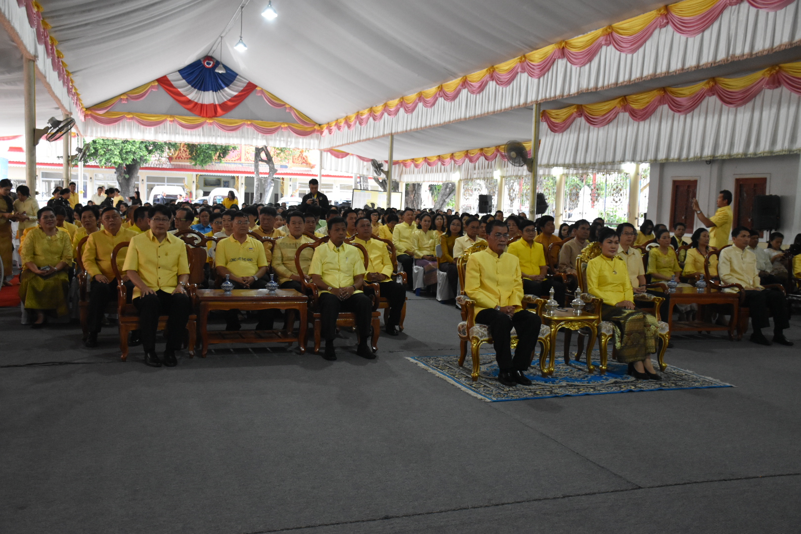 5 ธันวาคม 2560 พิธีทำบุญตักบาตรและเจริญพระพุทธมนต์ ถวายพระราชกุศล พระบาทสมเด็จพระปรมินทรมหาภูมิพลอดุลยเดช บรมนาถบพิตร เนื่องในวันคล้ายวันเฉลิมพระชนมพรรษา วันชาติ และวันพ่อแห่งชาติ