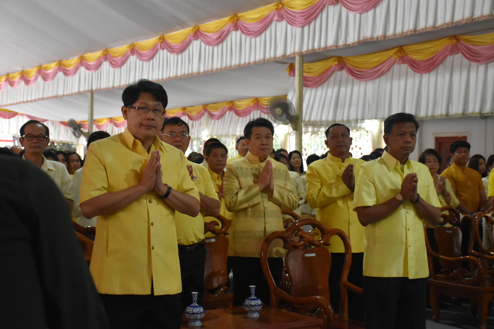 5 ธันวาคม 2560 พิธีทำบุญตักบาตรและเจริญพระพุทธมนต์ ถวายพระราชกุศล พระบาทสมเด็จพระปรมินทรมหาภูมิพลอดุลยเดช บรมนาถบพิตร เนื่องในวันคล้ายวันเฉลิมพระชนมพรรษา วันชาติ และวันพ่อแห่งชาติ
