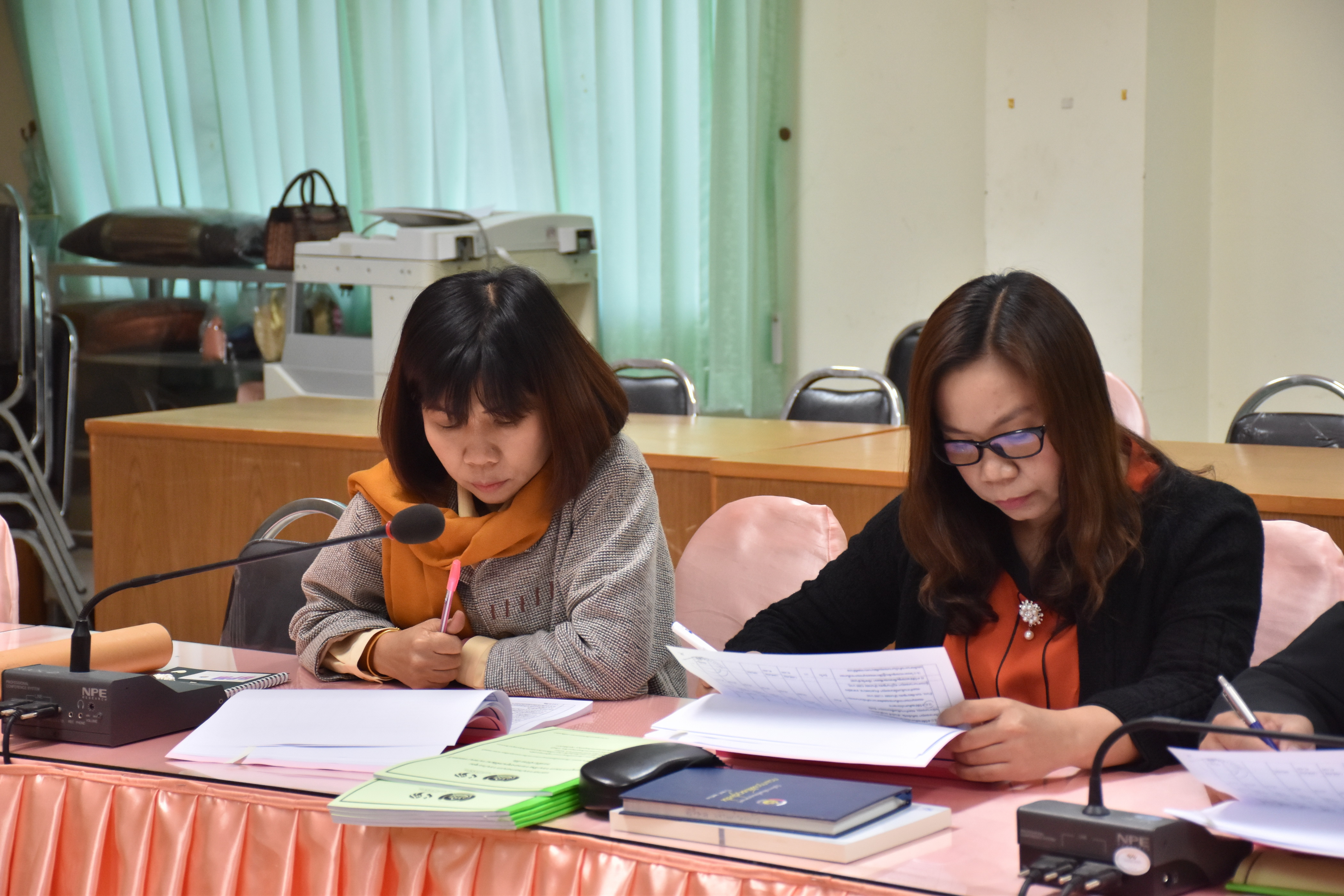21 ธันวาคม 2560 การประชุมคณะอนุกรรมการบริหารกองทุนพัฒนาบทบาทสตรีจังหวัดมหาสารคาม ครั้งที่ 1/2561