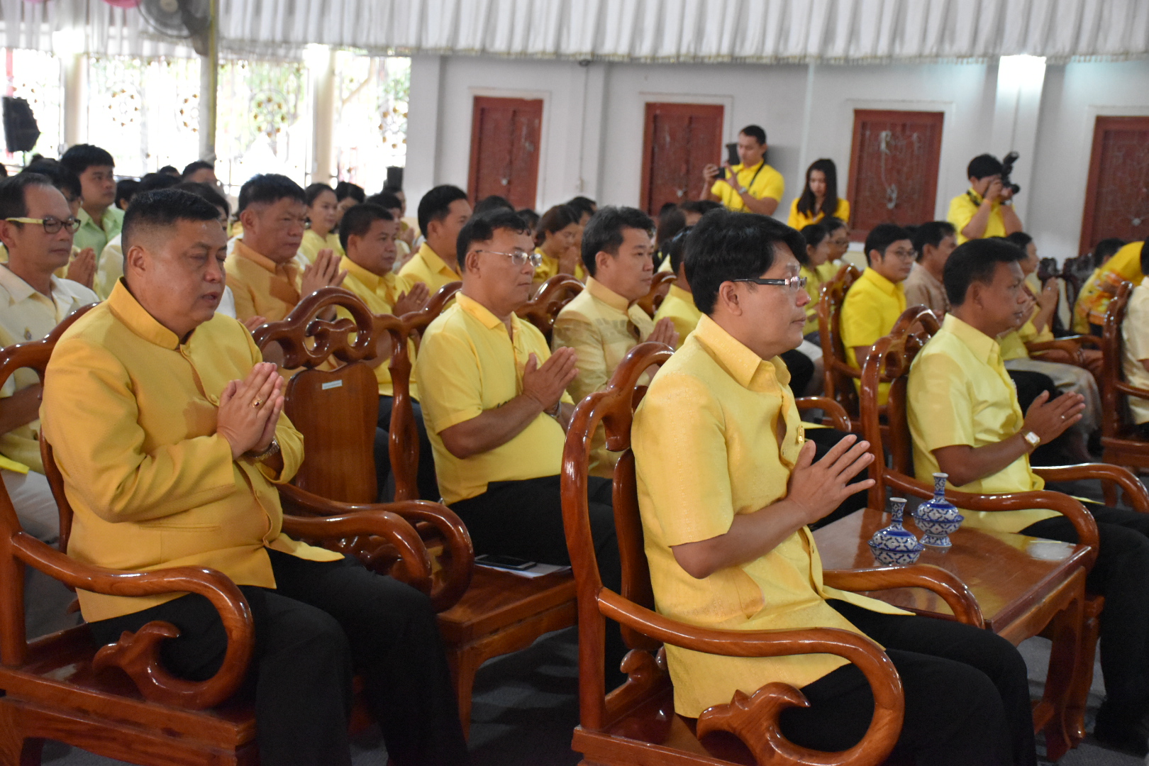 5 ธันวาคม 2560 พิธีทำบุญตักบาตรและเจริญพระพุทธมนต์ ถวายพระราชกุศล พระบาทสมเด็จพระปรมินทรมหาภูมิพลอดุลยเดช บรมนาถบพิตร เนื่องในวันคล้ายวันเฉลิมพระชนมพรรษา วันชาติ และวันพ่อแห่งชาติ