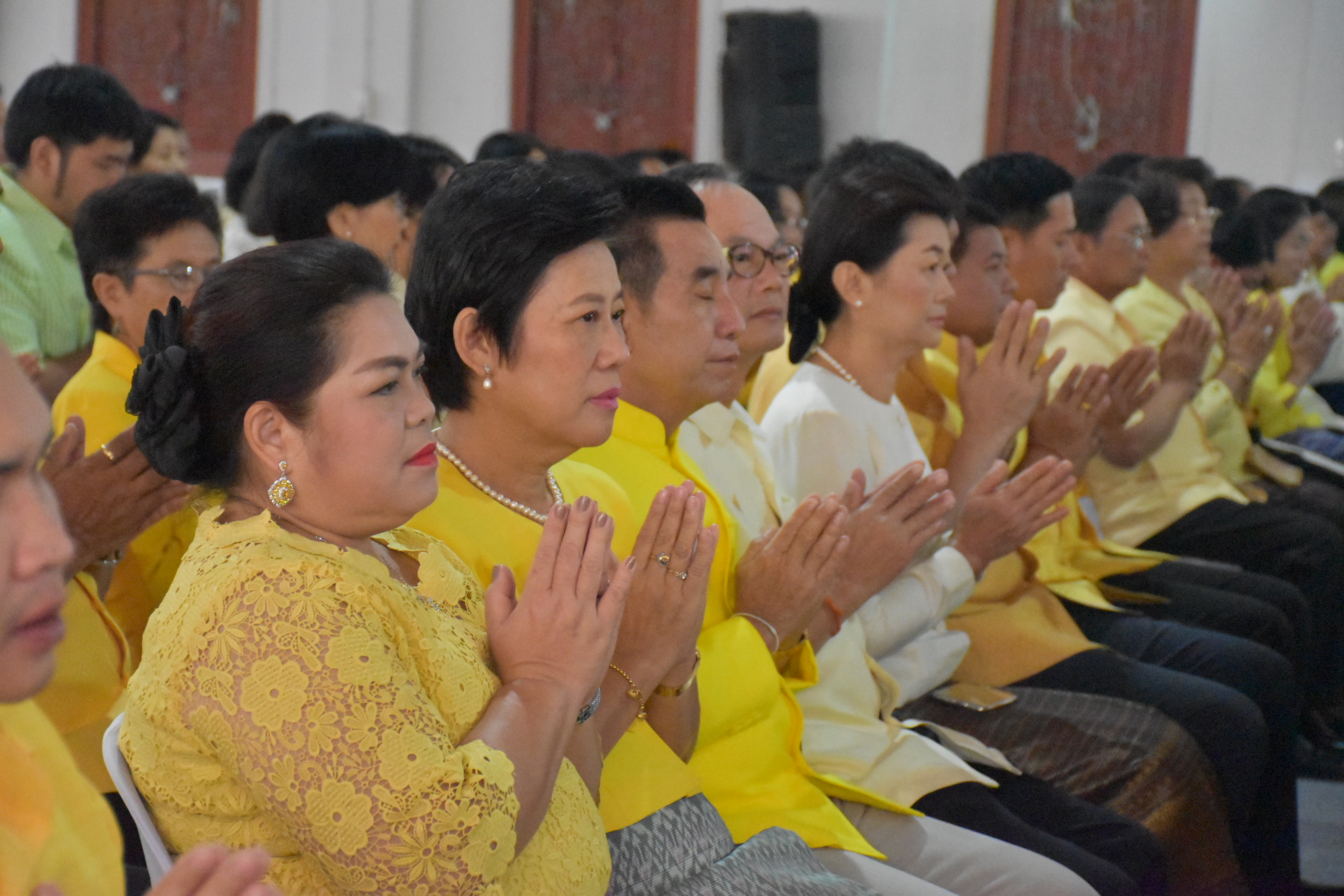 5 ธันวาคม 2560 พิธีทำบุญตักบาตรและเจริญพระพุทธมนต์ ถวายพระราชกุศล พระบาทสมเด็จพระปรมินทรมหาภูมิพลอดุลยเดช บรมนาถบพิตร เนื่องในวันคล้ายวันเฉลิมพระชนมพรรษา วันชาติ และวันพ่อแห่งชาติ