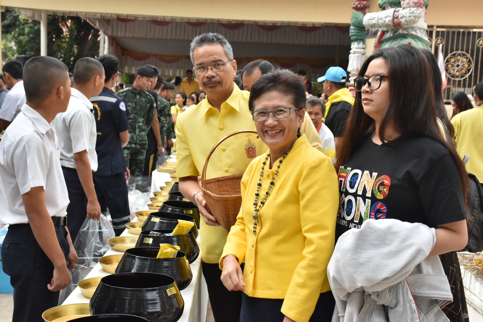 5 ธันวาคม 2560 พิธีทำบุญตักบาตรและเจริญพระพุทธมนต์ ถวายพระราชกุศล พระบาทสมเด็จพระปรมินทรมหาภูมิพลอดุลยเดช บรมนาถบพิตร เนื่องในวันคล้ายวันเฉลิมพระชนมพรรษา วันชาติ และวันพ่อแห่งชาติ