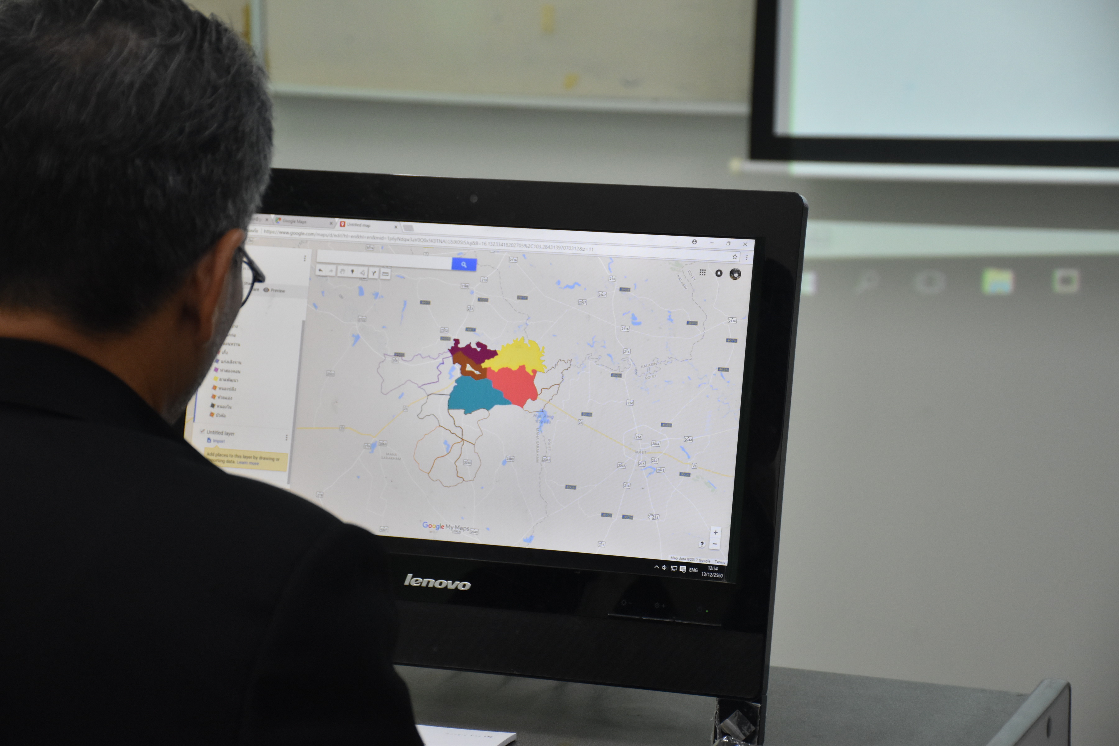 13 ธันวาคม 2560 การประชุมเชิงปฏิบัติการจัดทำสารสนเทศสัมมาชีพชุมชน ระดับจังหวัด ณ ห้องอบรม 1 ชั้น 2 อาคารศูนย์ภาษาและคอมพิวเตอร์ มหาวิทยาลัยราชภัฏมหาสารคาม